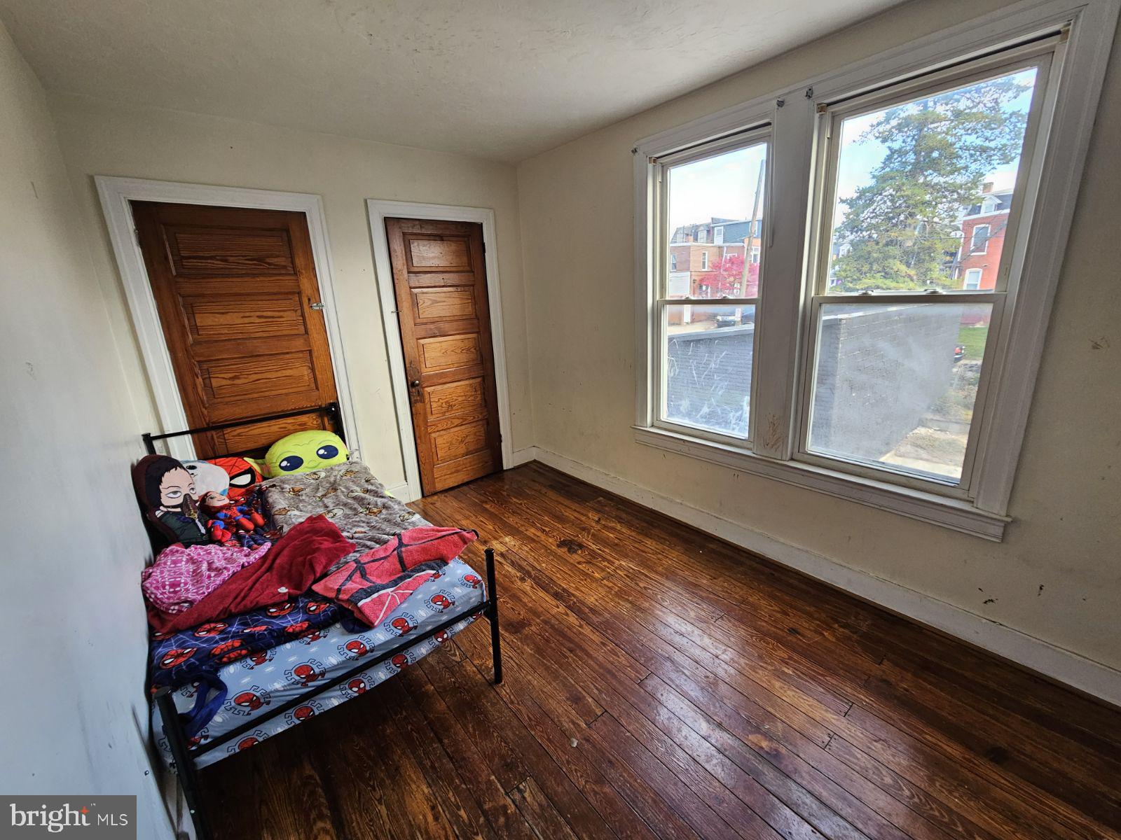 18 N ALBEMARLE STREET