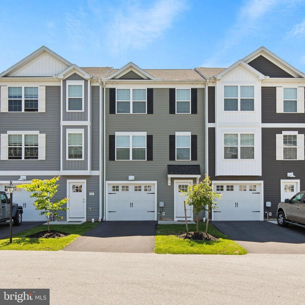 Photo of 16 Overshot Ln, GETTYSBURG, PA 17325 (MLS # PAAD2021886)