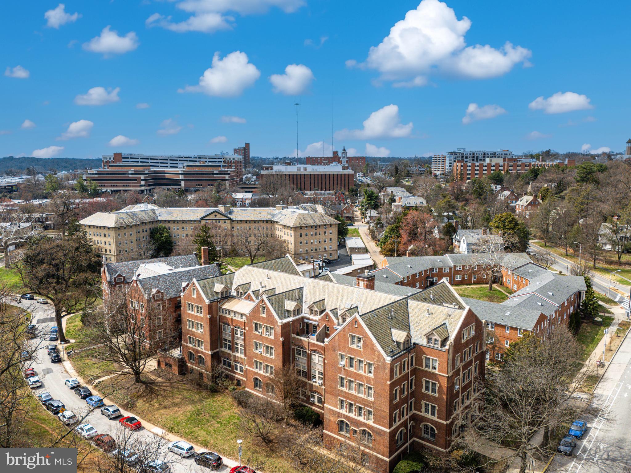 ROLAND PARK - Residential
