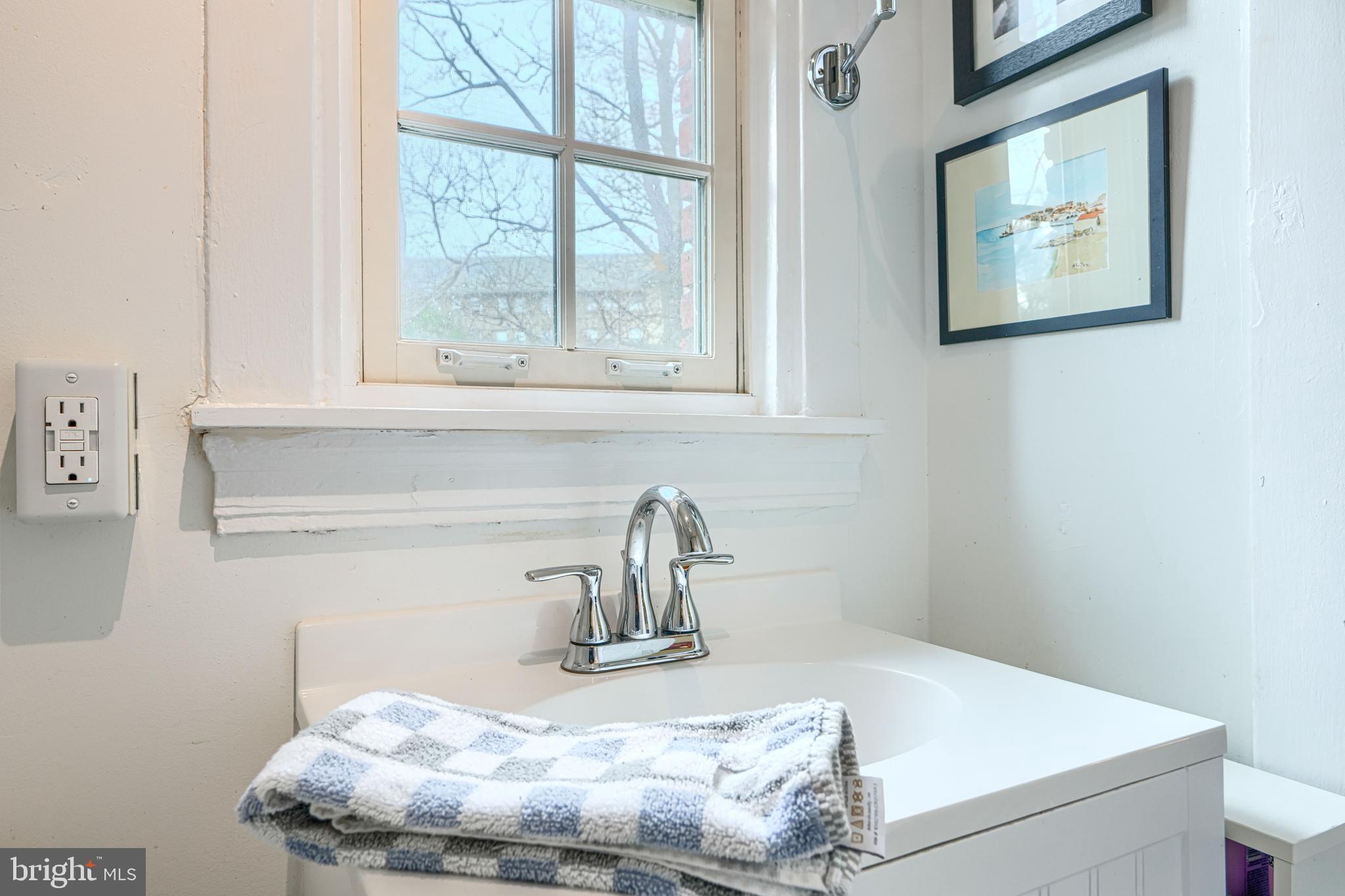 ROLAND PARK - Residential