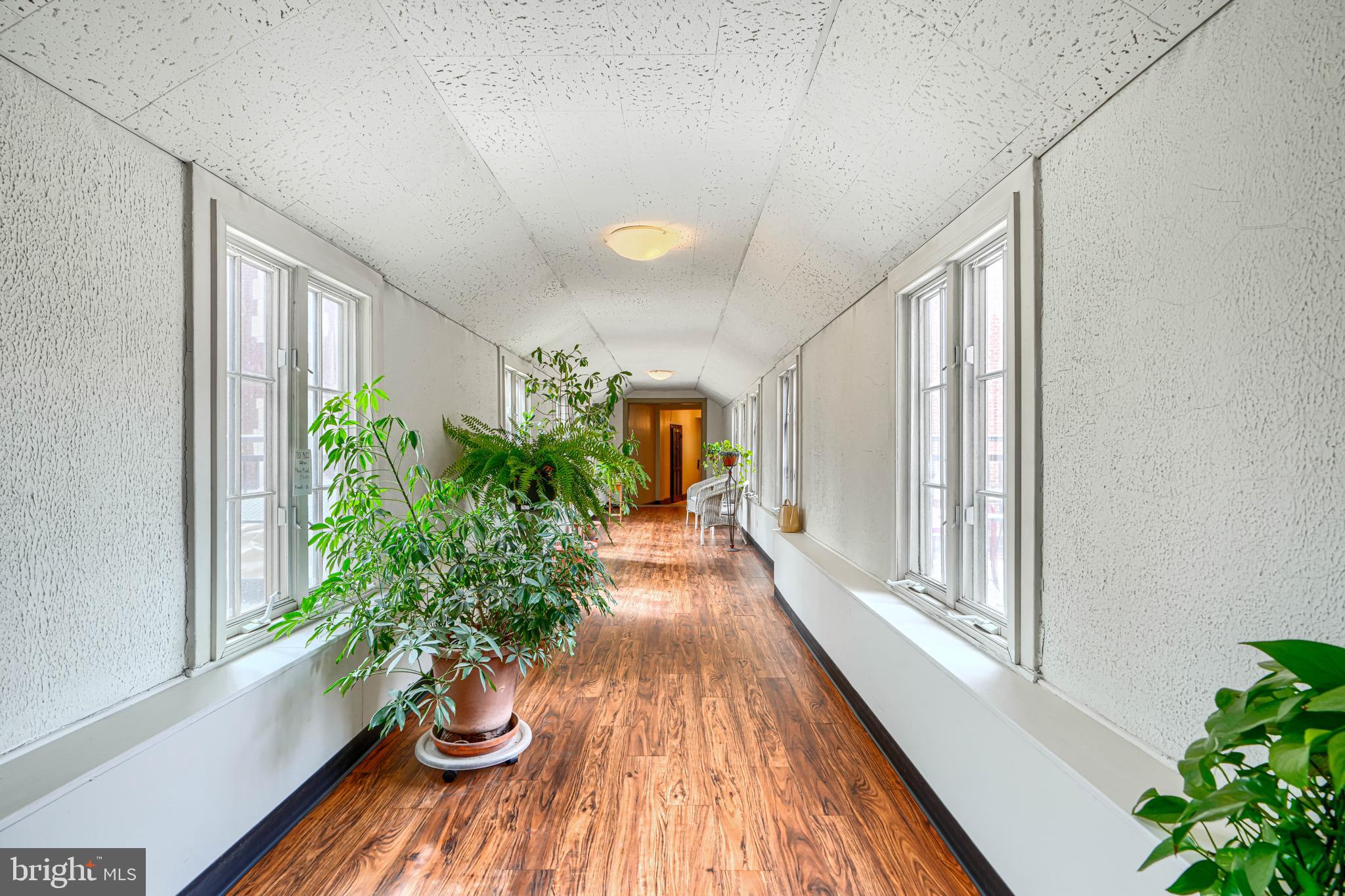 ROLAND PARK - Residential