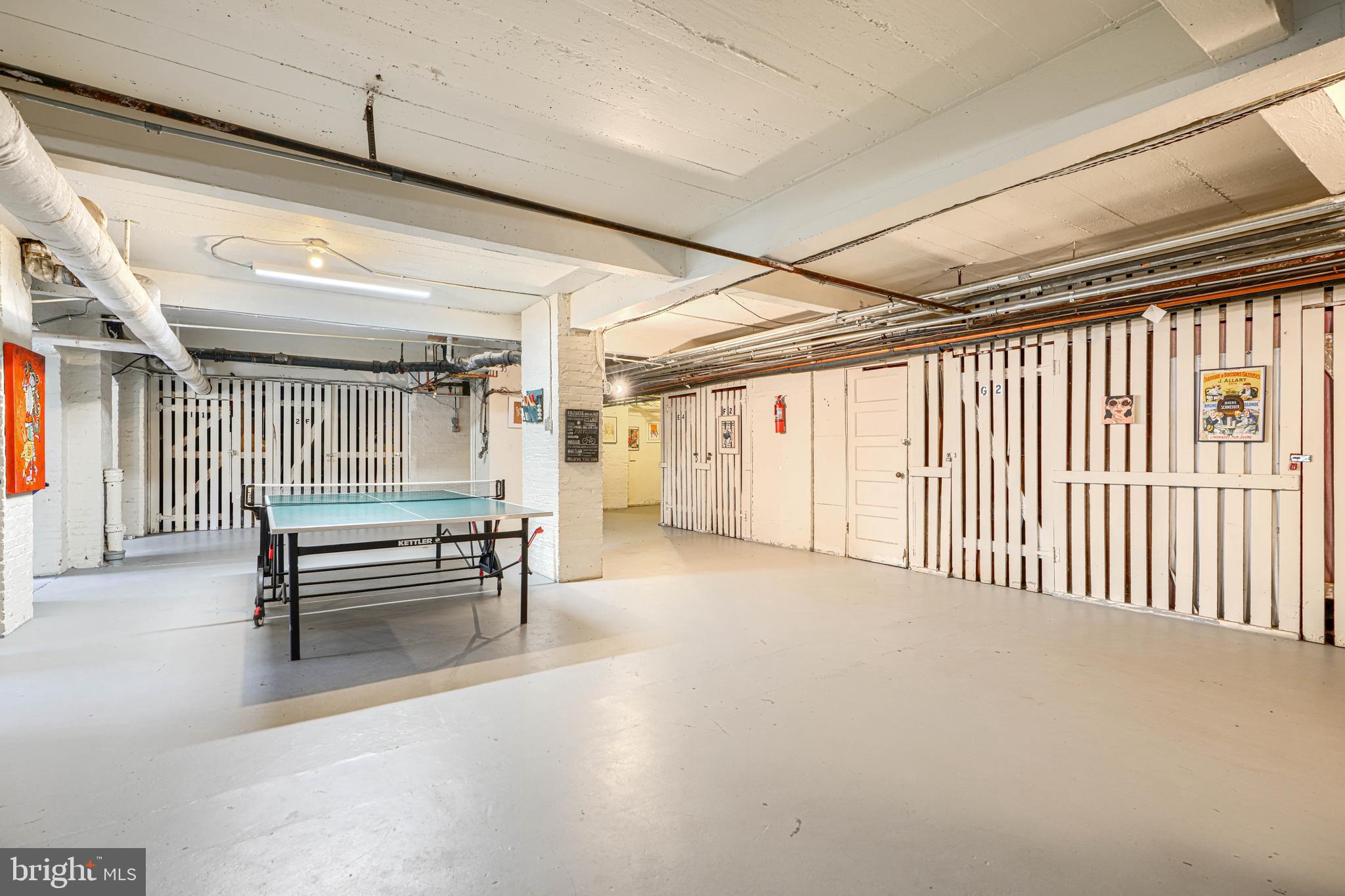 ROLAND PARK - Residential