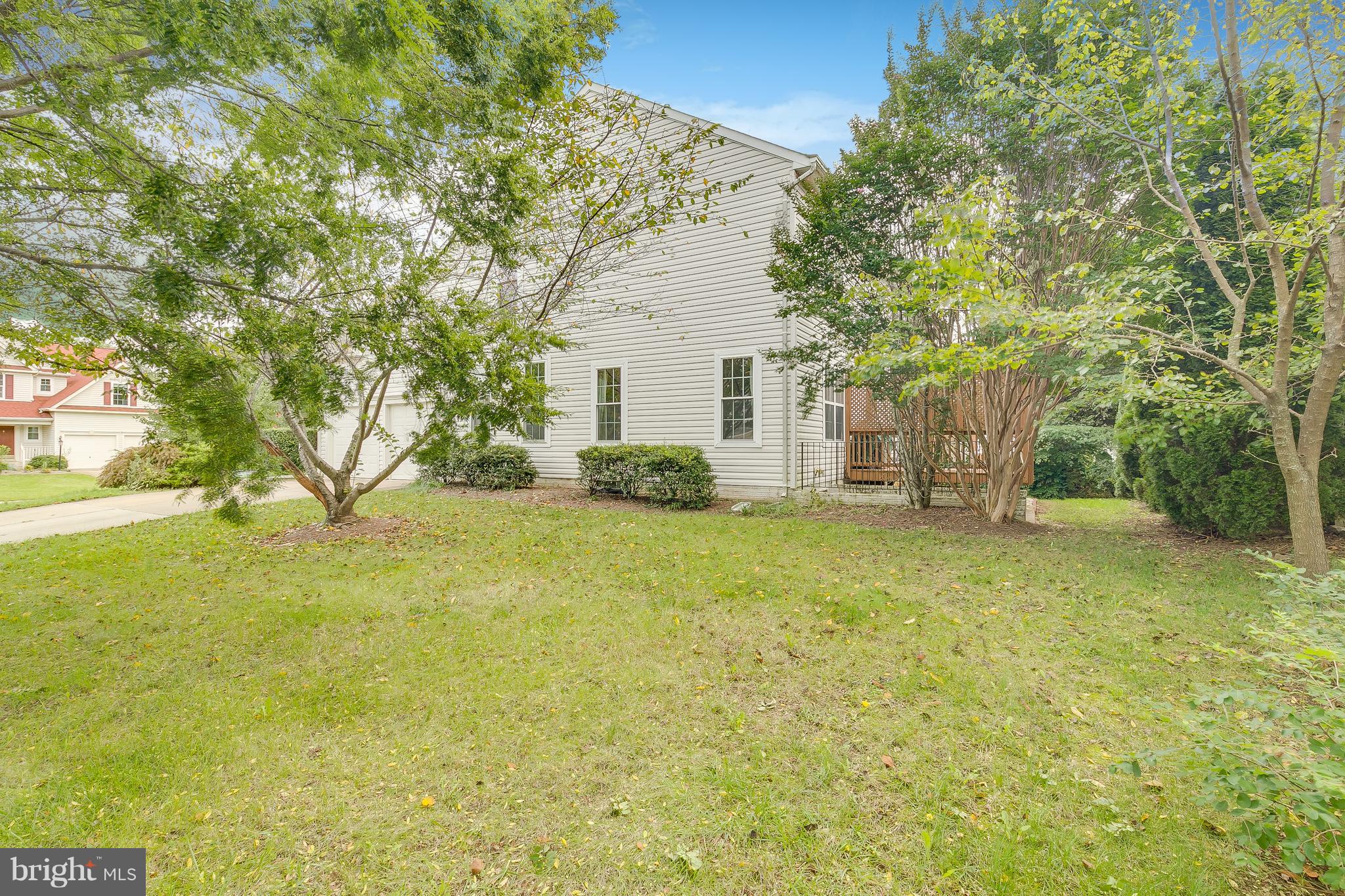 SIGNATURE AT BROADLANDS - Residential Lease