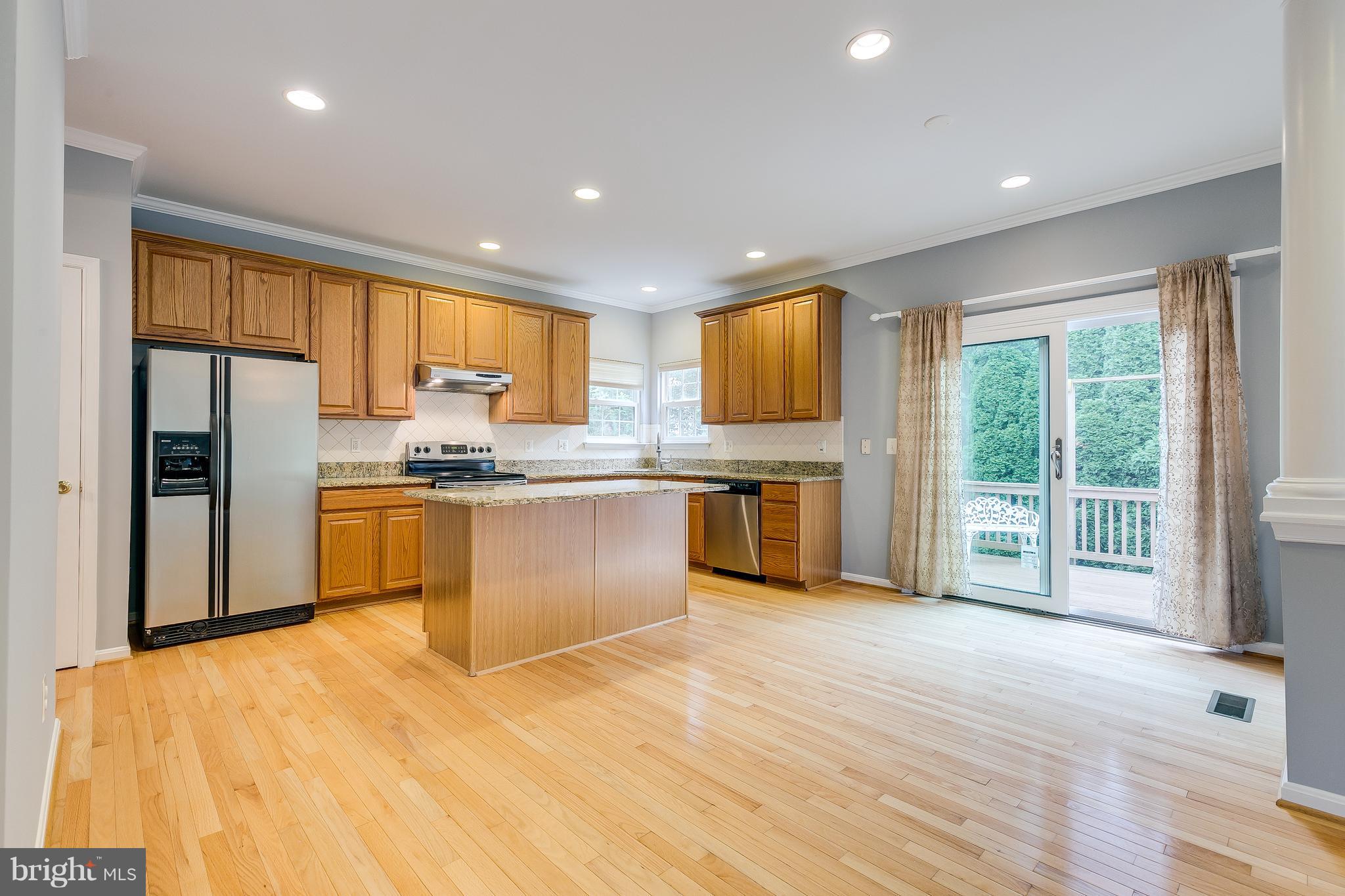 SIGNATURE AT BROADLANDS - Residential Lease