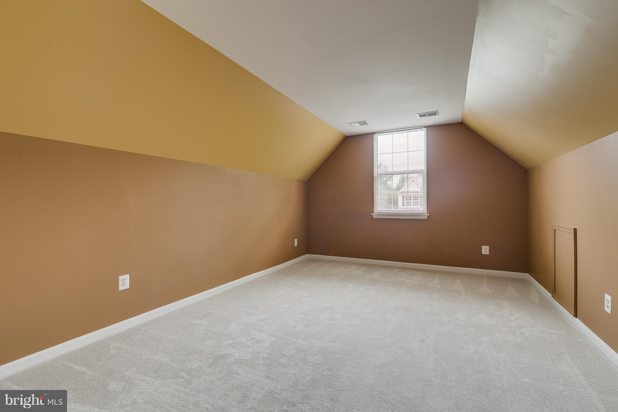 SIGNATURE AT BROADLANDS - Residential Lease