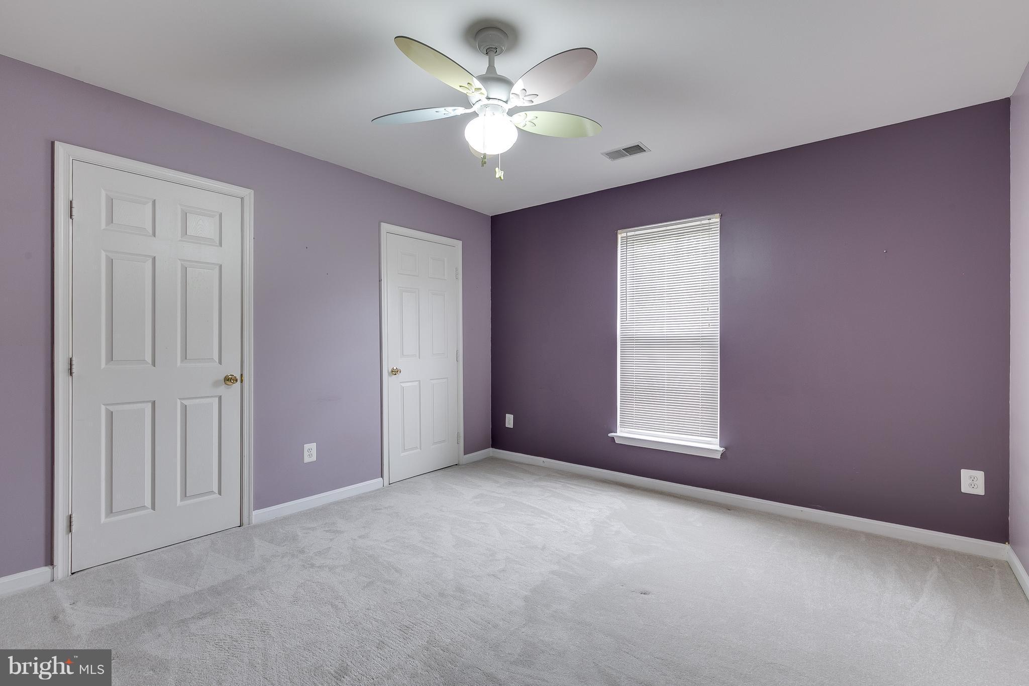 SIGNATURE AT BROADLANDS - Residential Lease