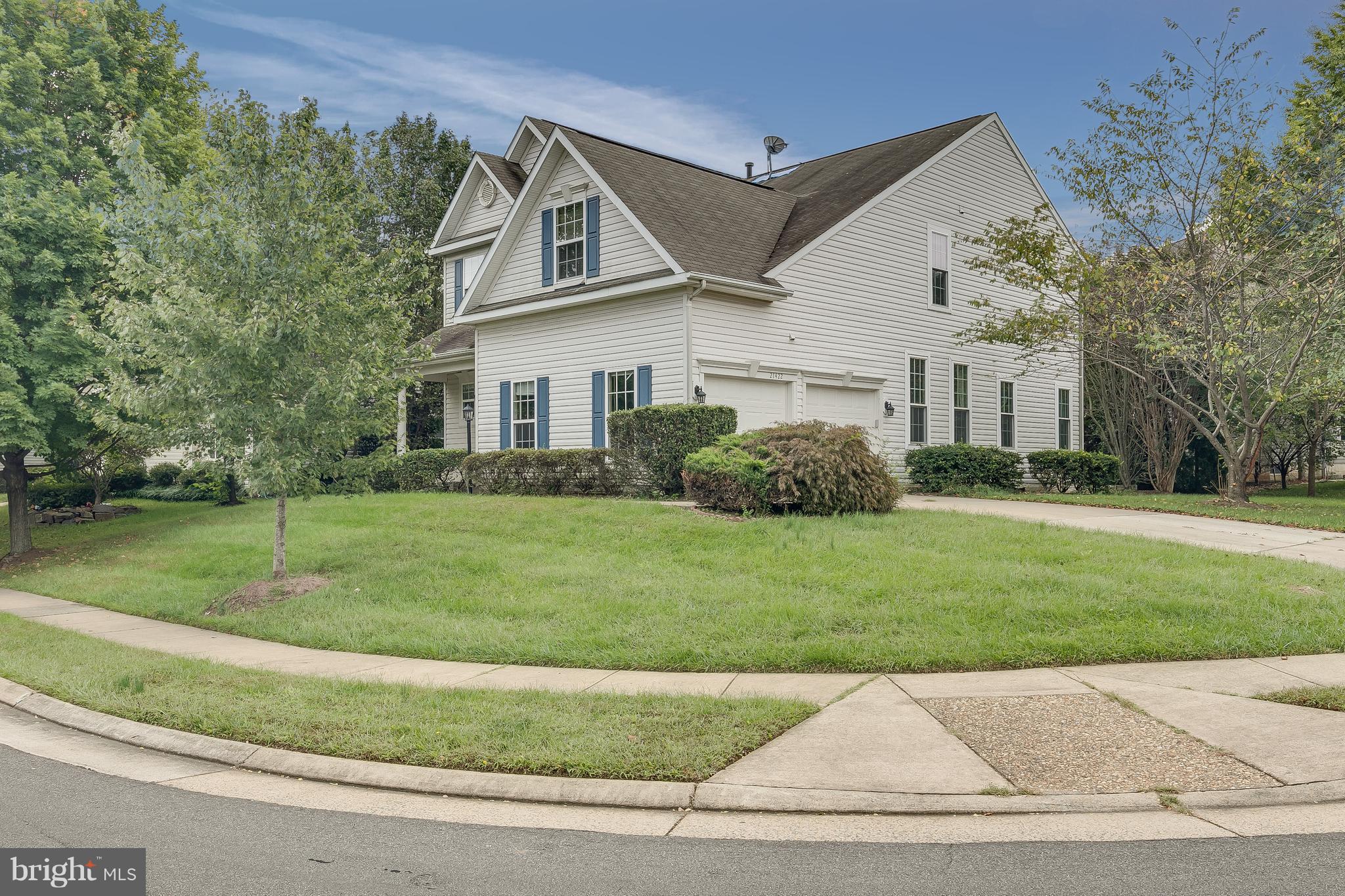 SIGNATURE AT BROADLANDS - Residential Lease