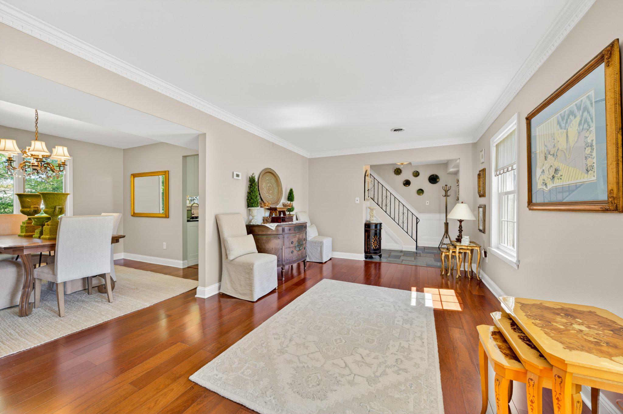 OAK WOOD EAST - Residential