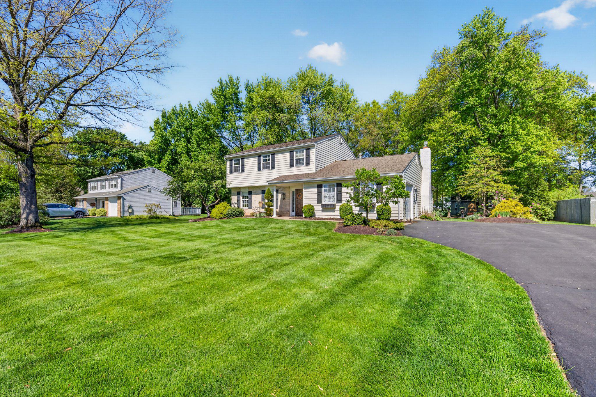 OAK WOOD EAST - Residential