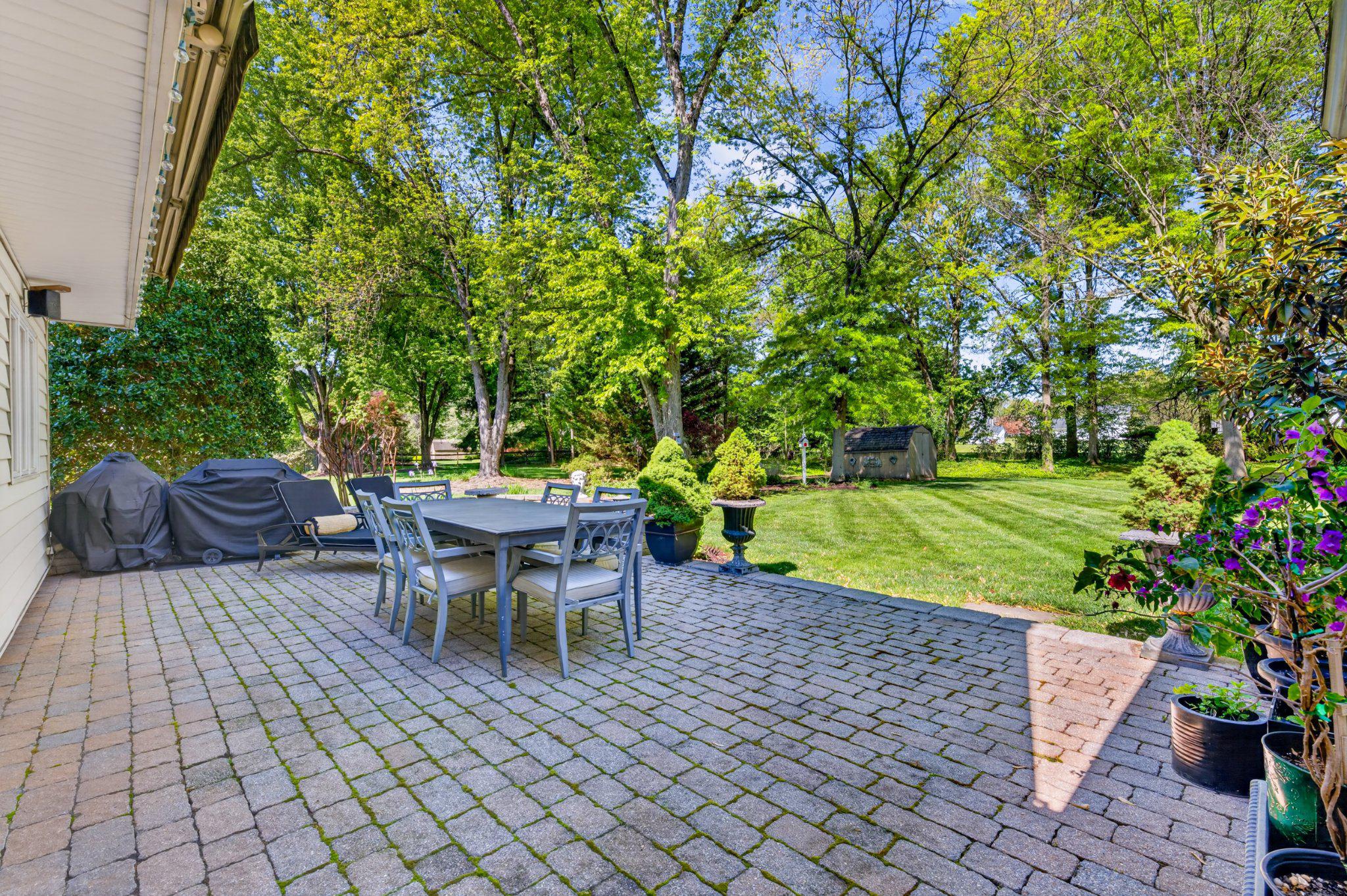 OAK WOOD EAST - Residential