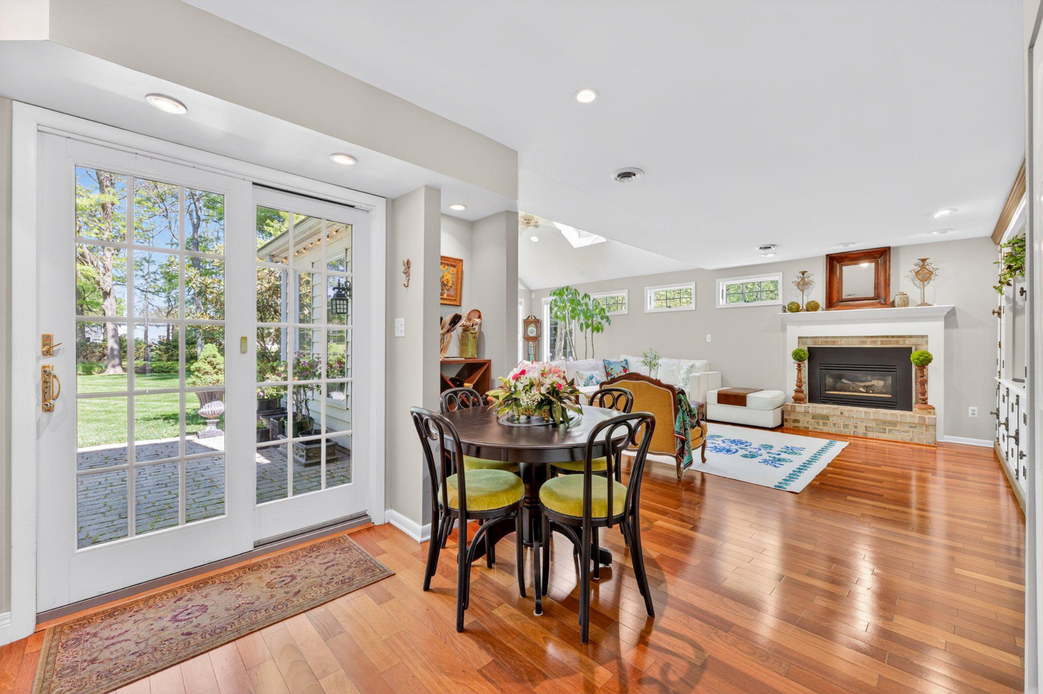 OAK WOOD EAST - Residential