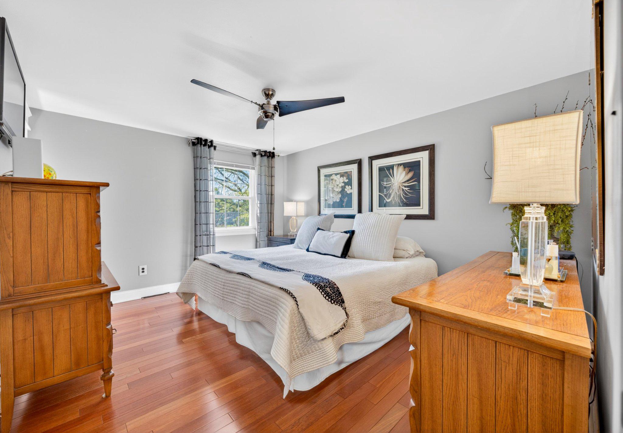OAK WOOD EAST - Residential