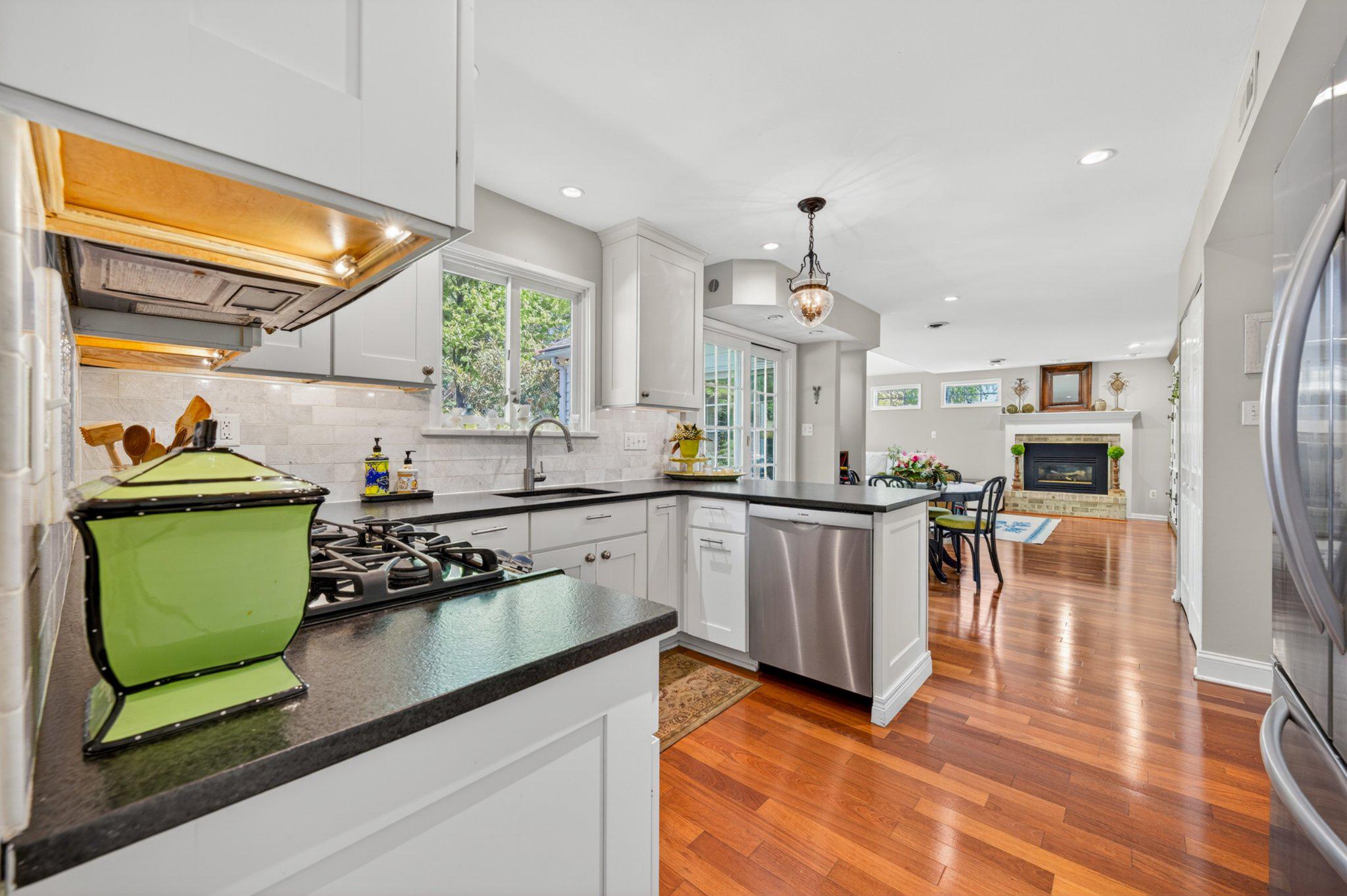 OAK WOOD EAST - Residential