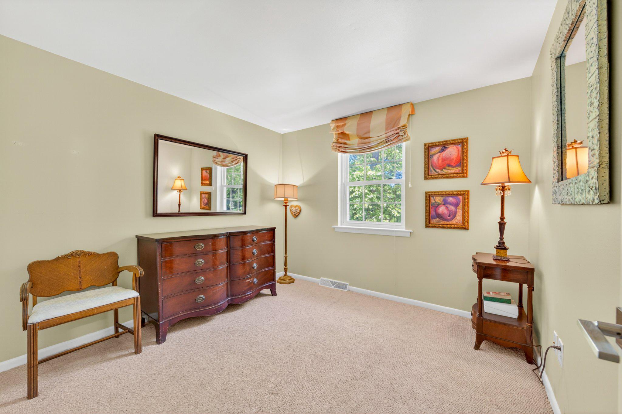 OAK WOOD EAST - Residential