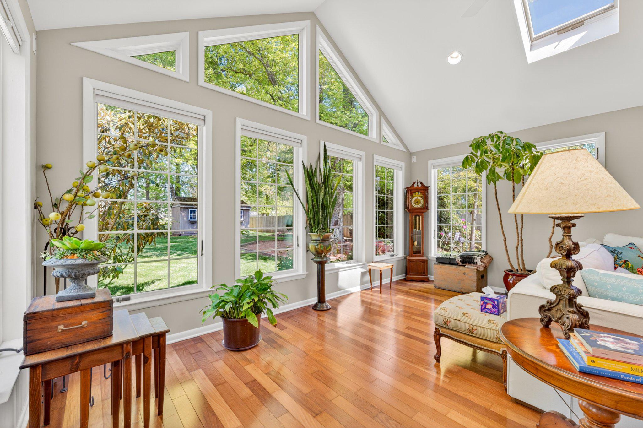 OAK WOOD EAST - Residential