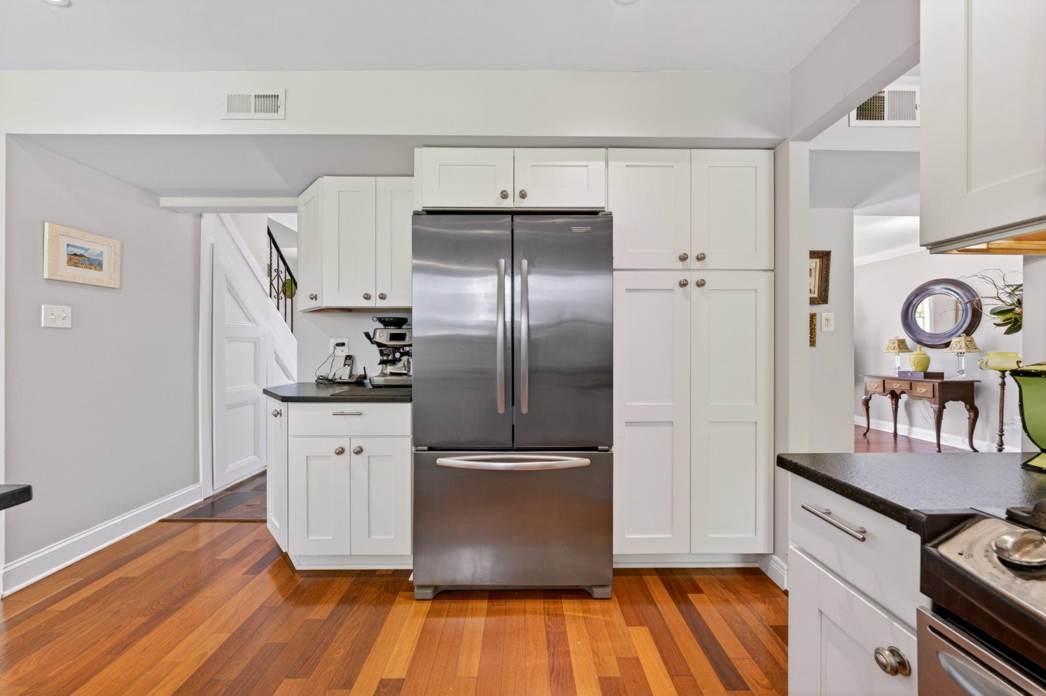 OAK WOOD EAST - Residential