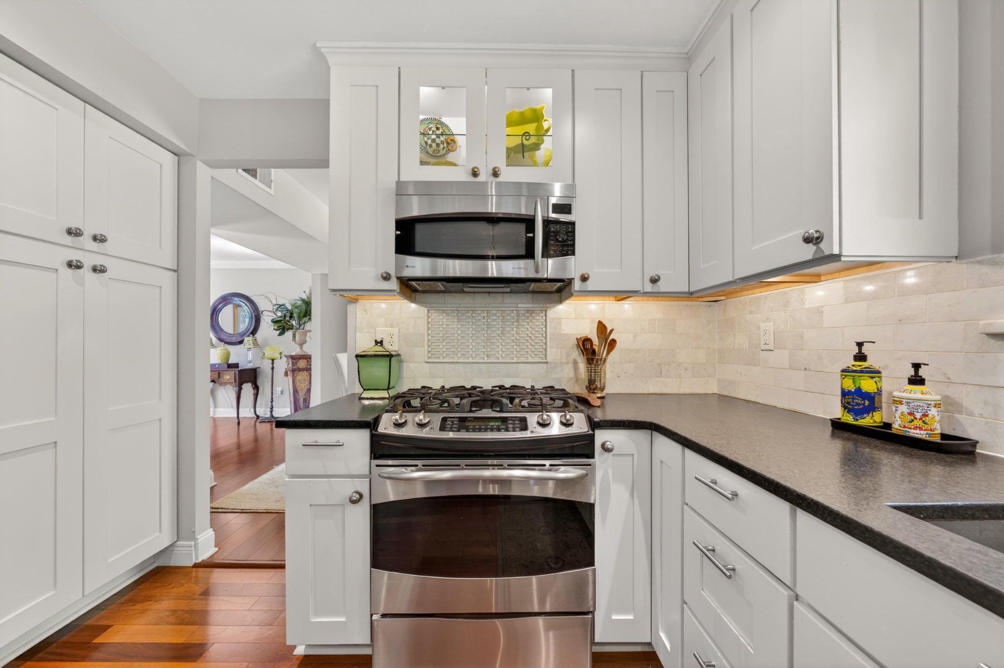 OAK WOOD EAST - Residential