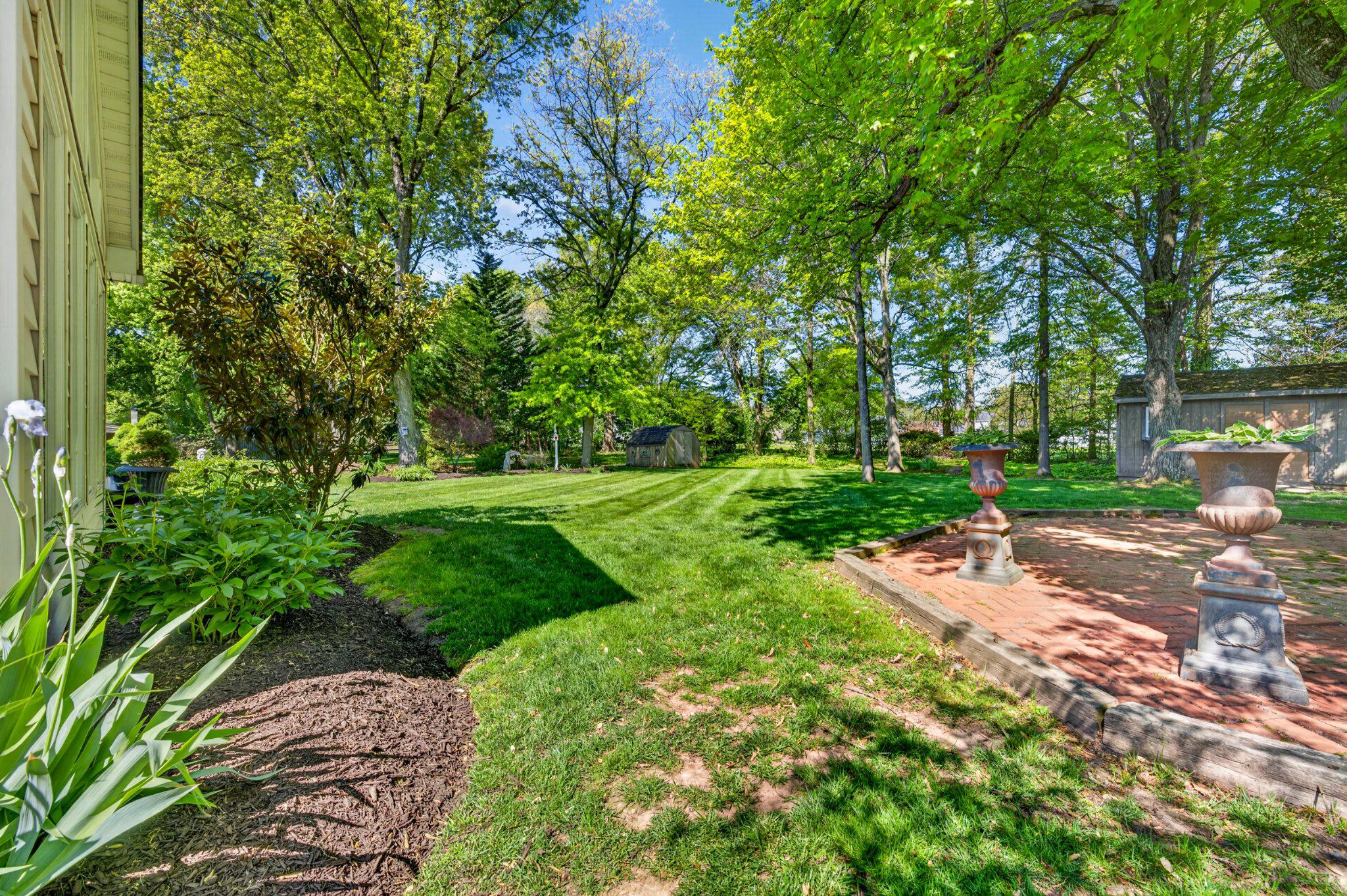 OAK WOOD EAST - Residential