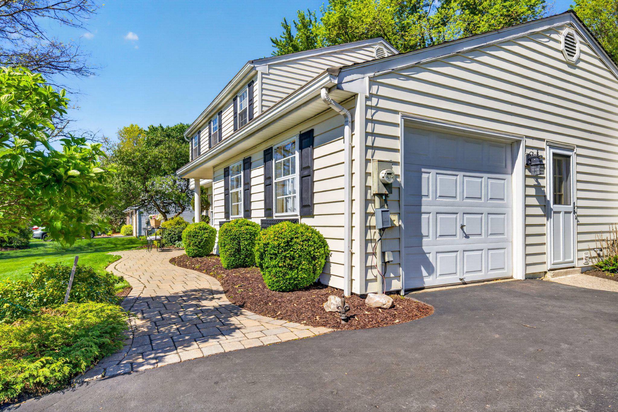OAK WOOD EAST - Residential