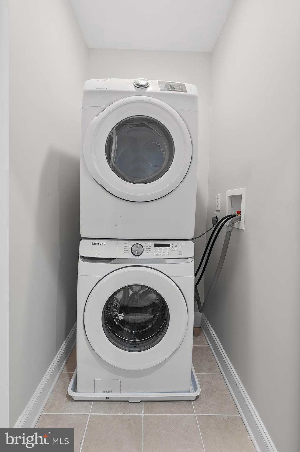 BROADWAY EAST - Residential