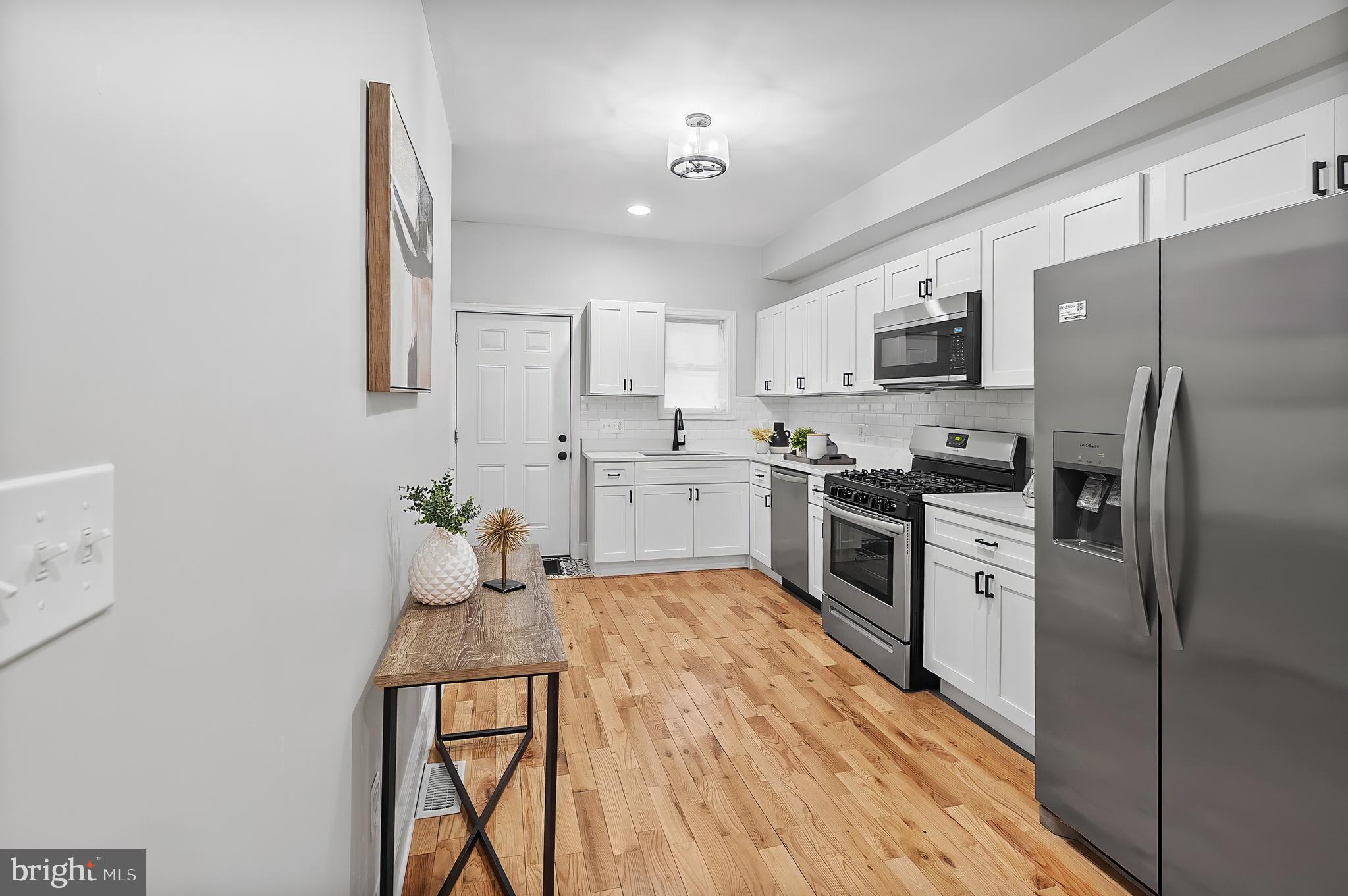 BROADWAY EAST - Residential