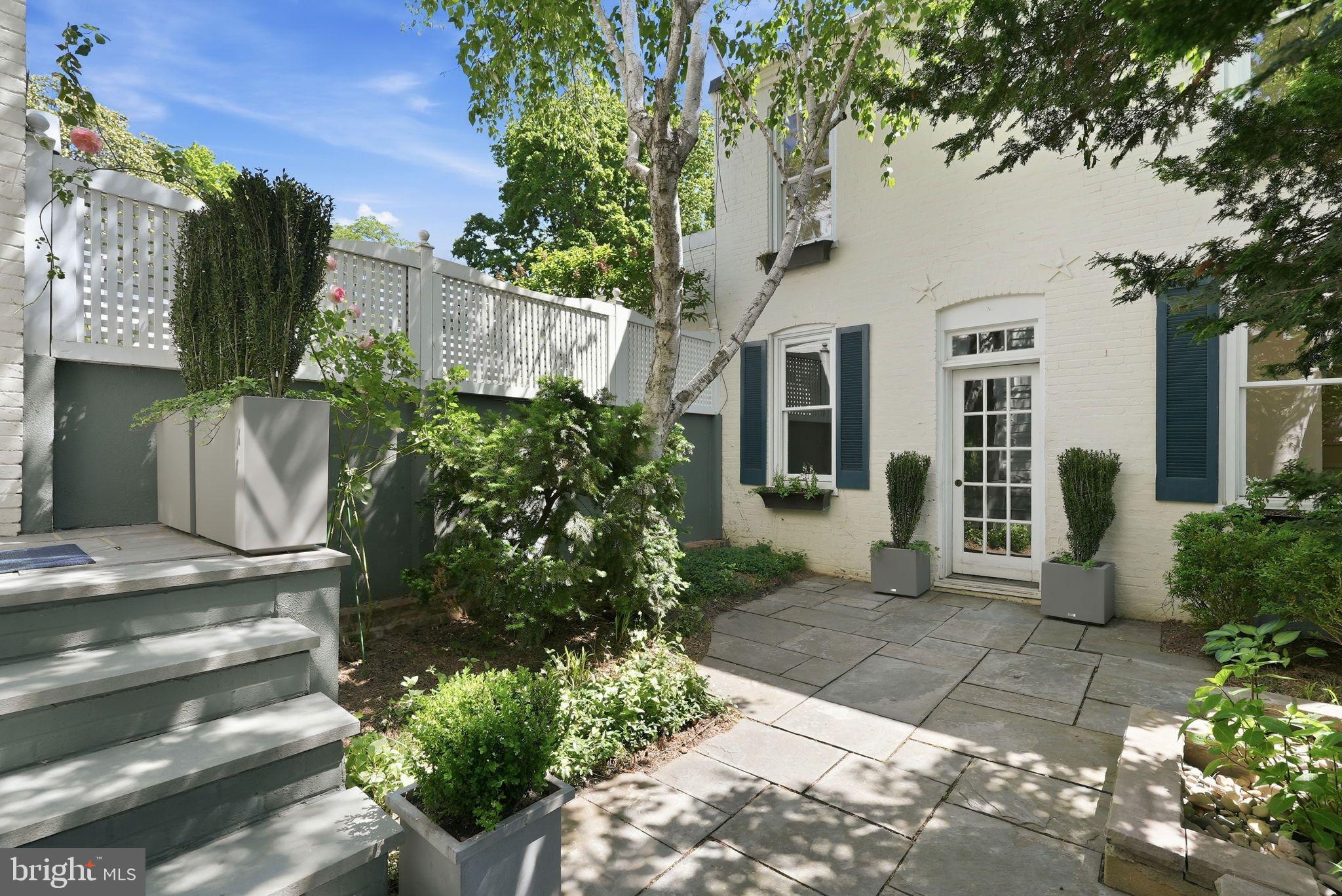 GEORGETOWN - Residential