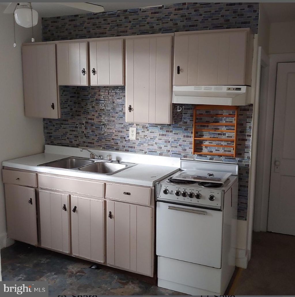 Photo of 304 Market Street, LEMOYNE, PA 17043 (MLS # PACB2037688)