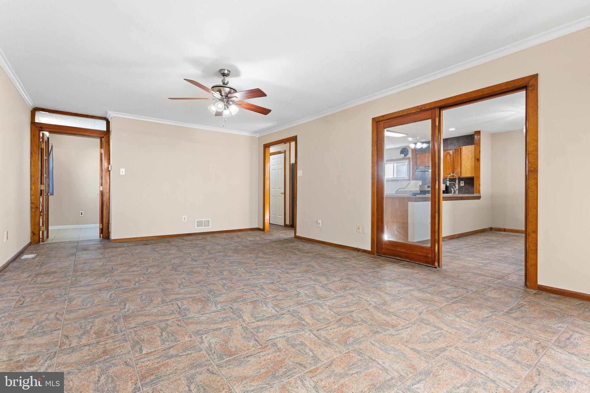 EDDINGTON GDNS - Residential