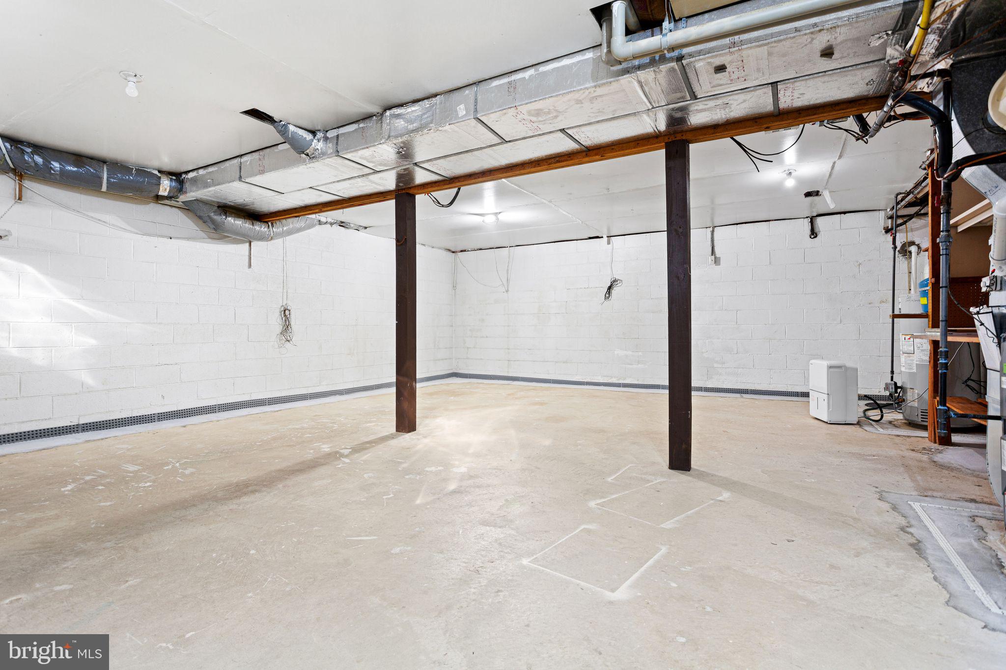 EDDINGTON GDNS - Residential