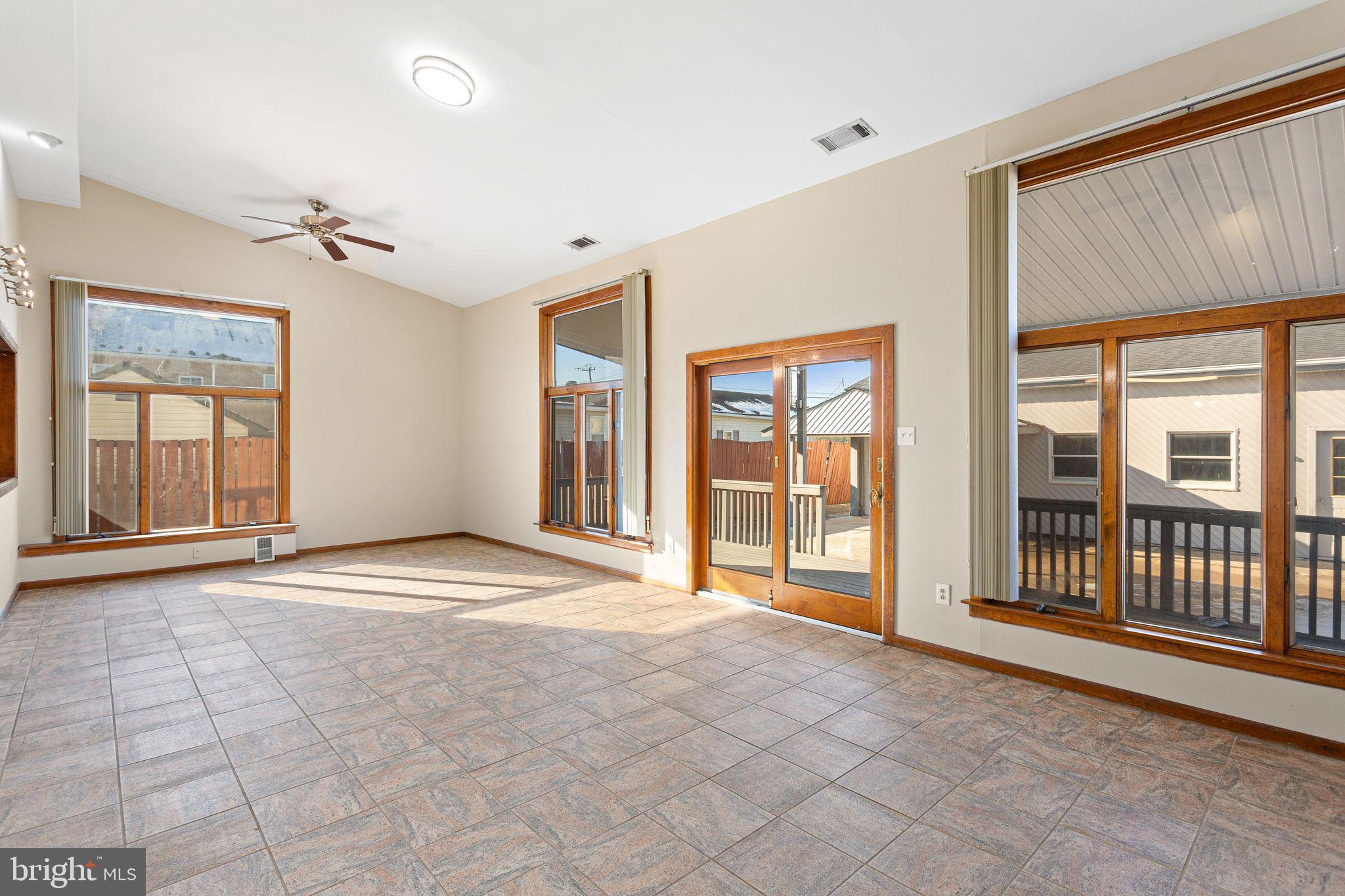 EDDINGTON GDNS - Residential