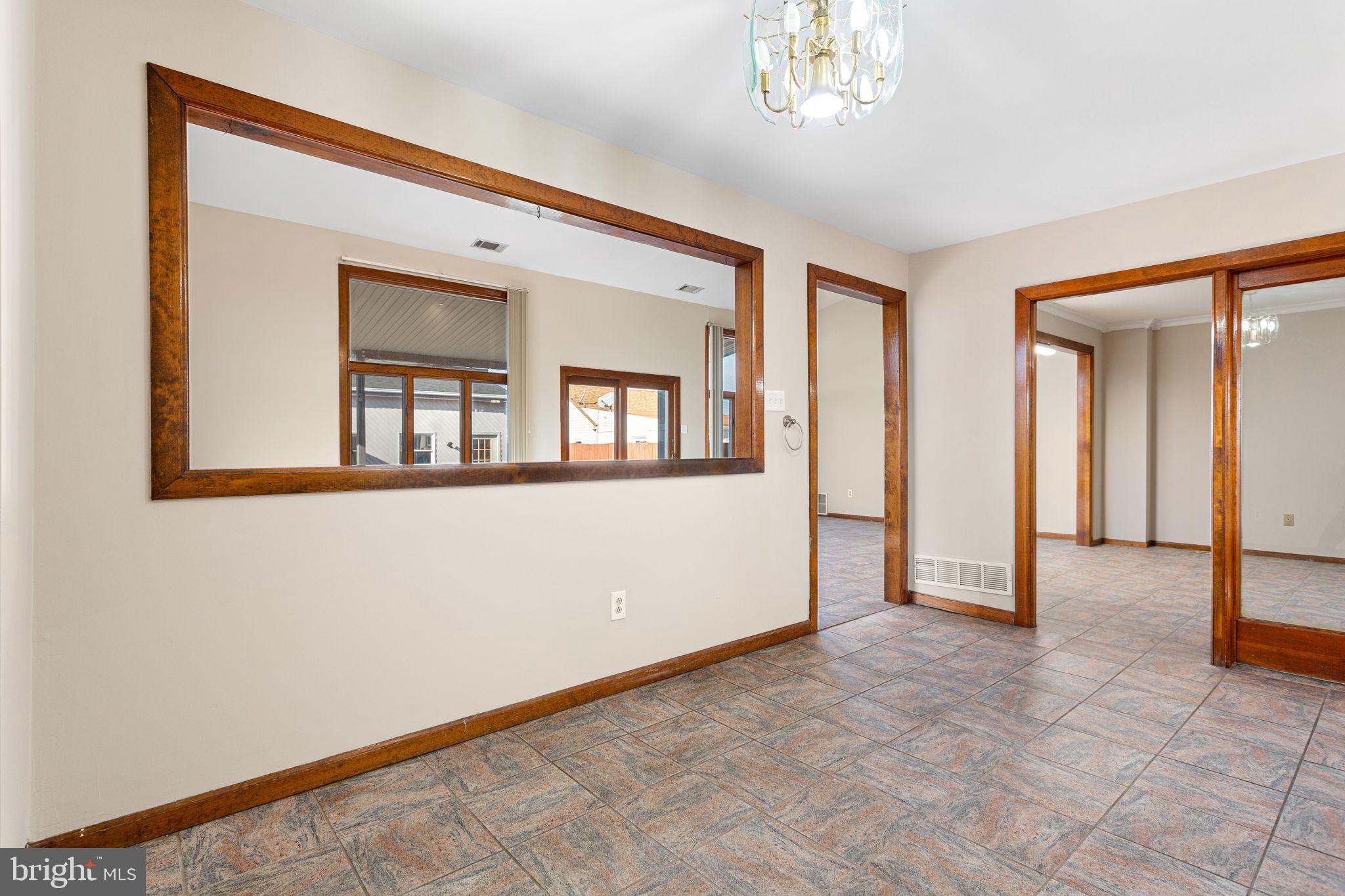 EDDINGTON GDNS - Residential