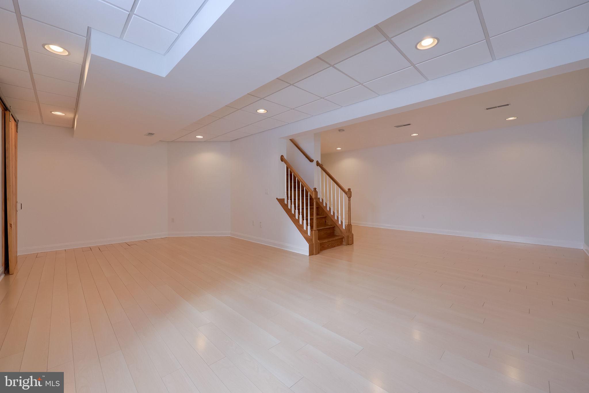 OLDE FIELD - Residential