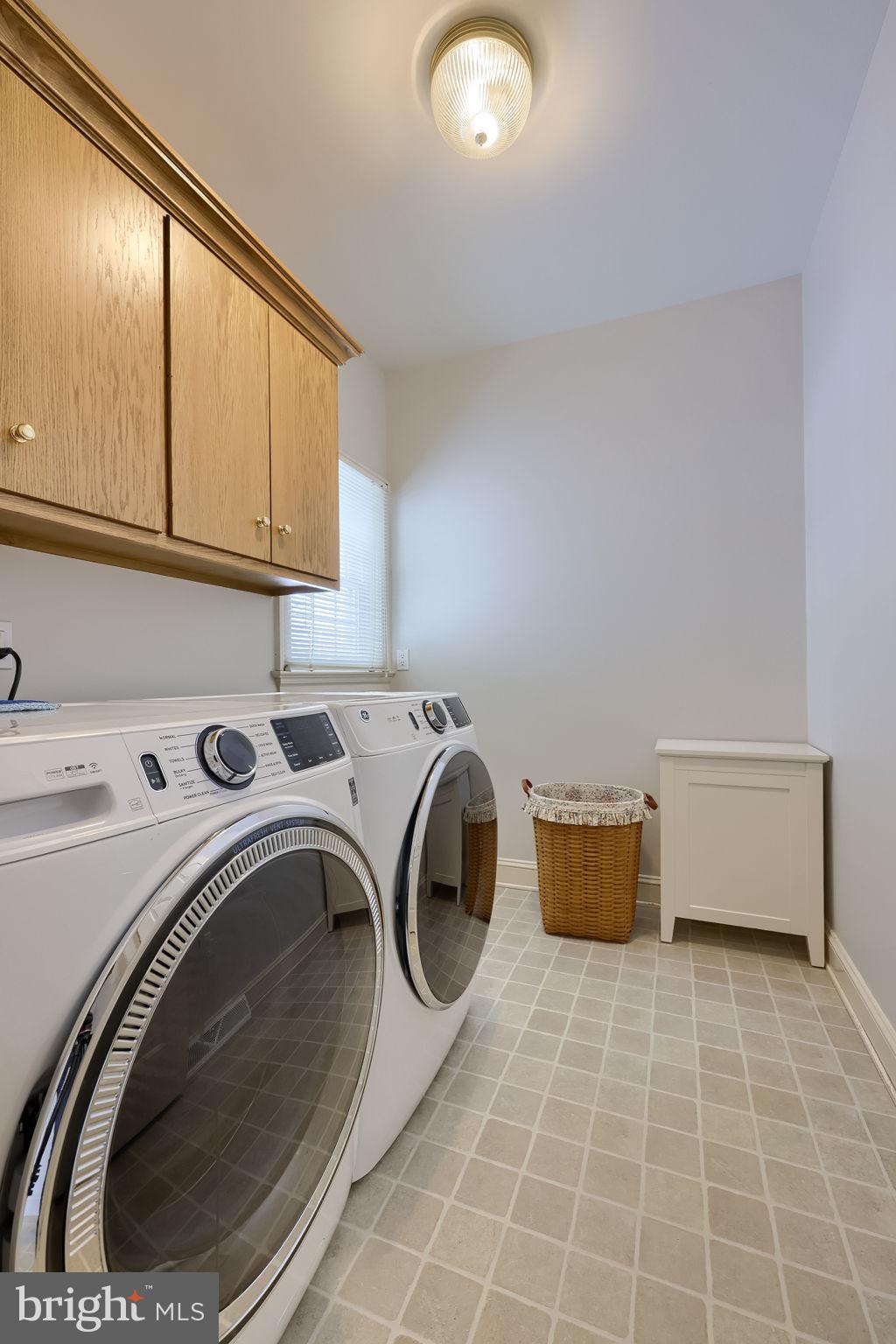 OLDE FIELD - Residential