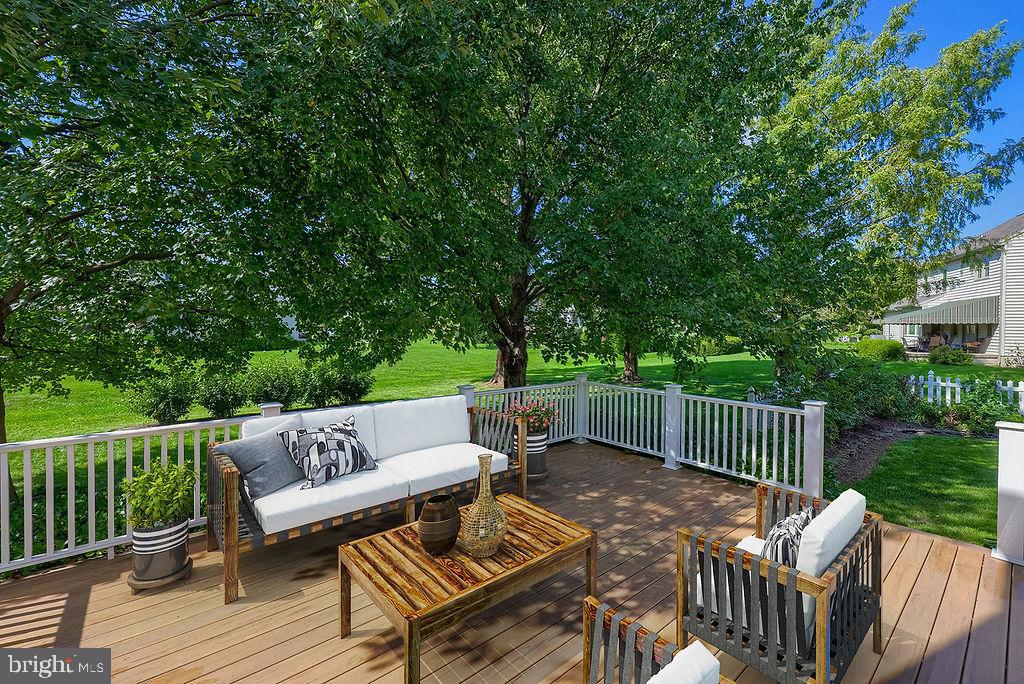 OLDE FIELD - Residential