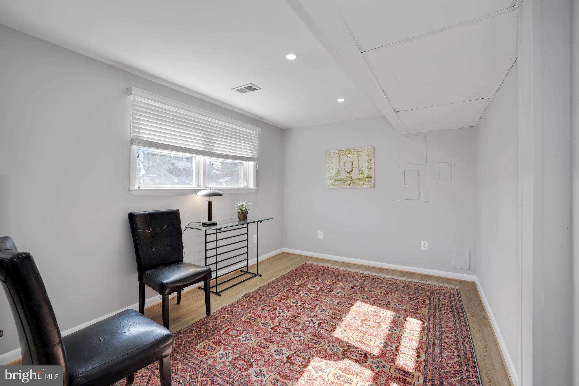 STONEWALL MANOR - Residential Lease