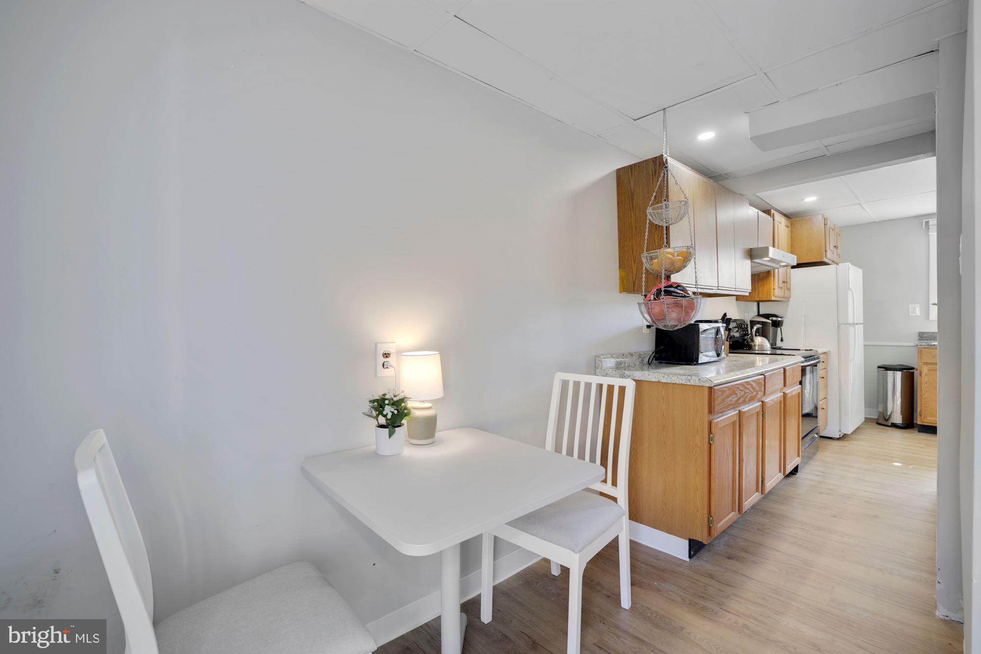 STONEWALL MANOR - Residential Lease