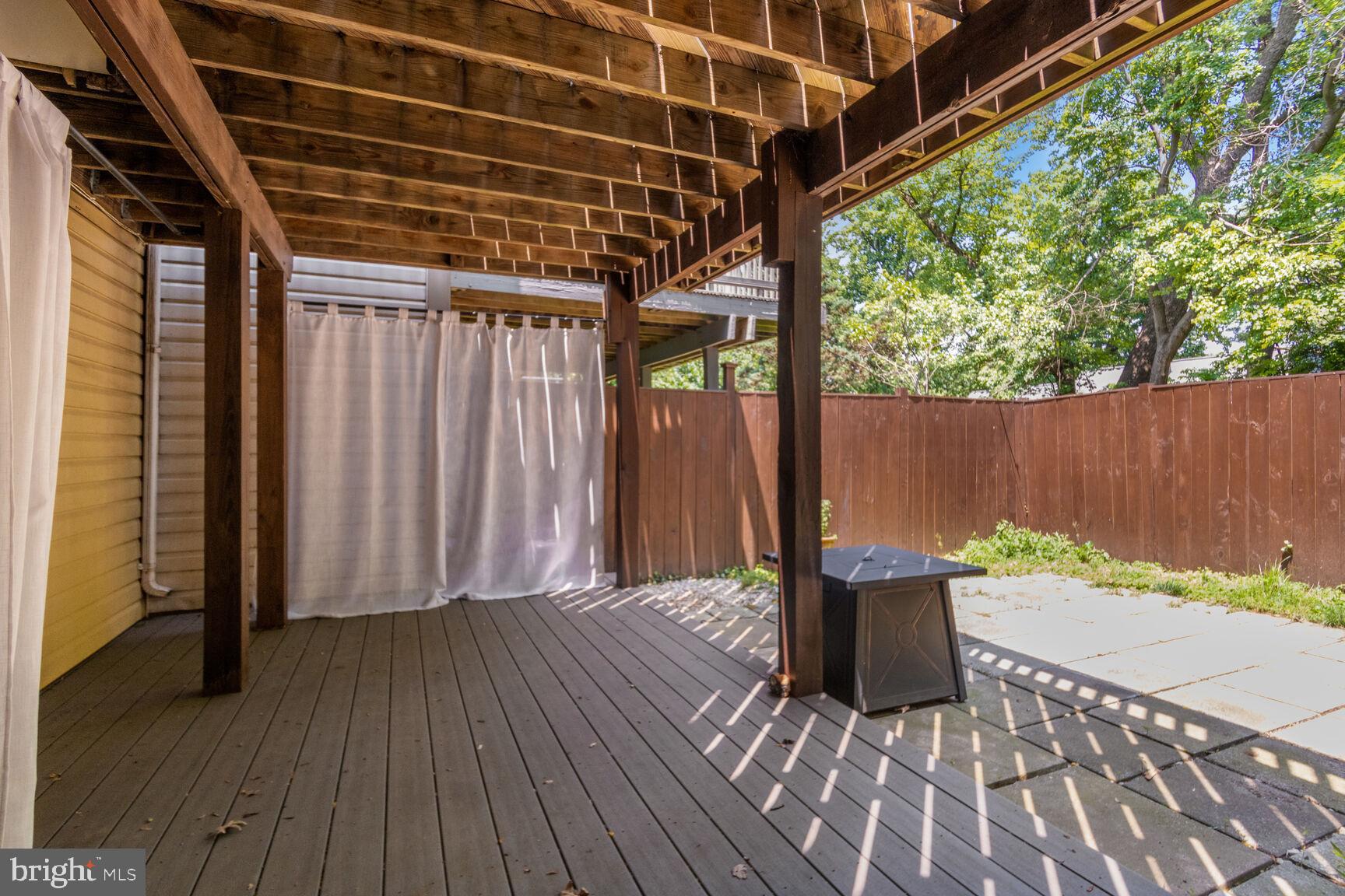 COLLEGE VIEW - Residential Lease