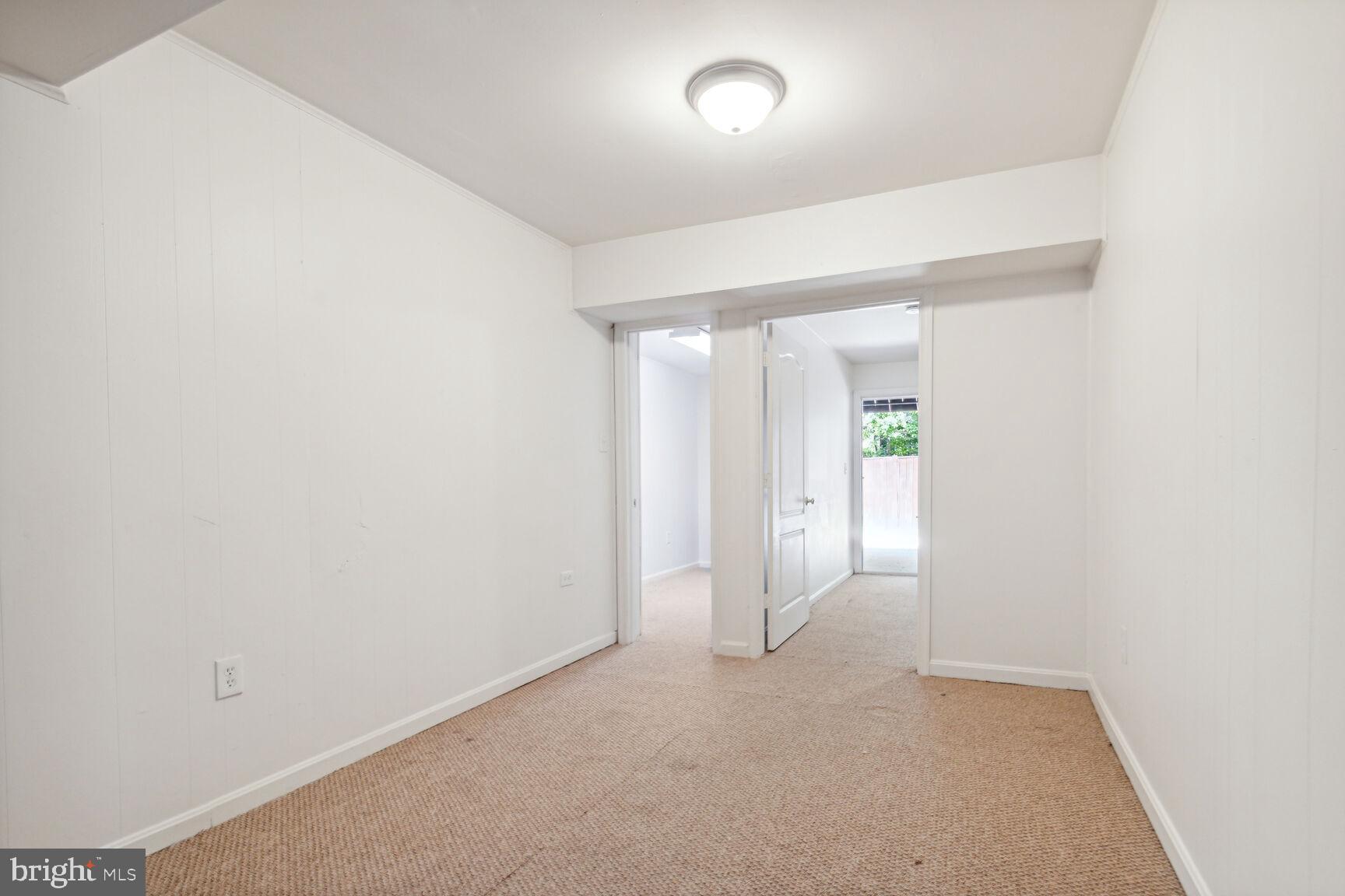 COLLEGE VIEW - Residential Lease