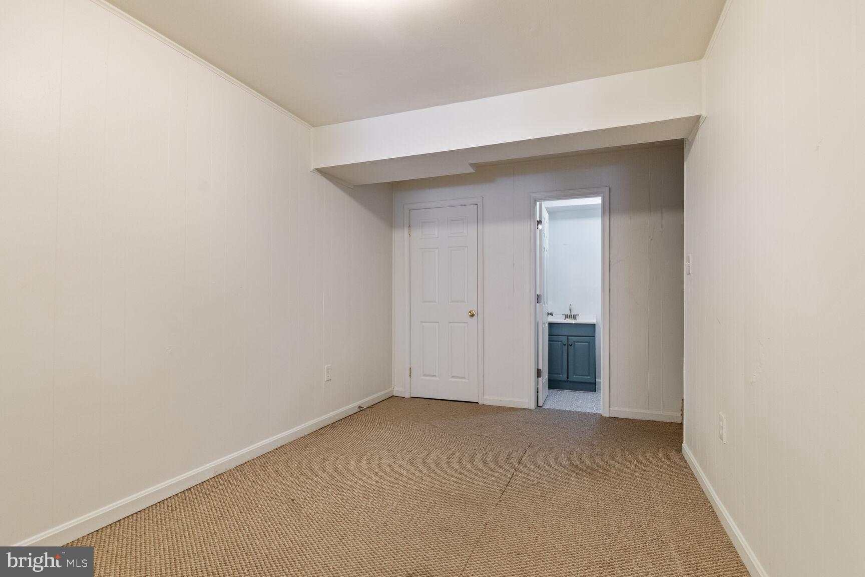 COLLEGE VIEW - Residential Lease