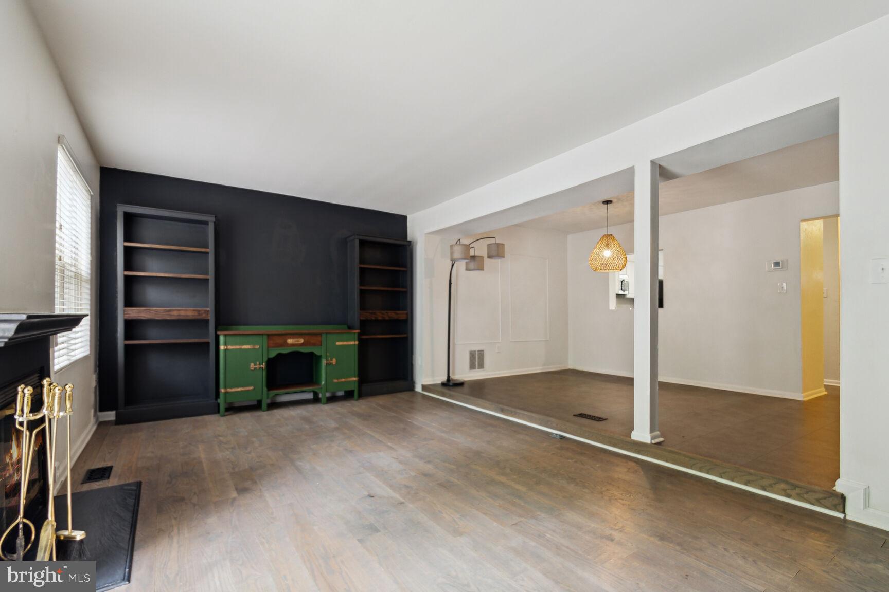 COLLEGE VIEW - Residential Lease