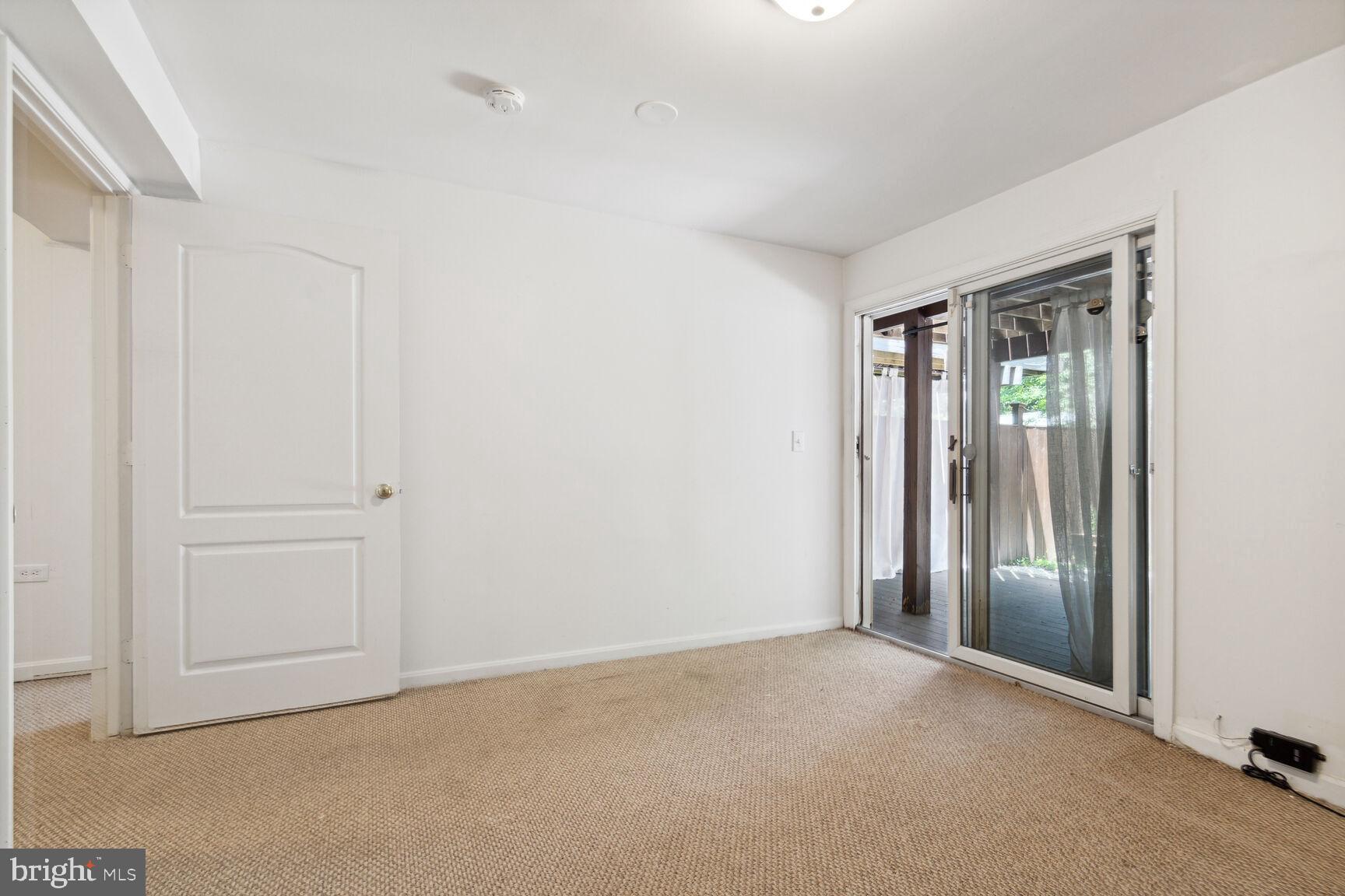 COLLEGE VIEW - Residential Lease