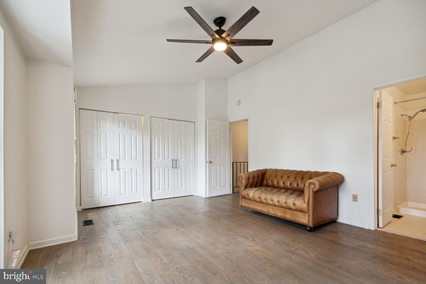 COLLEGE VIEW - Residential Lease