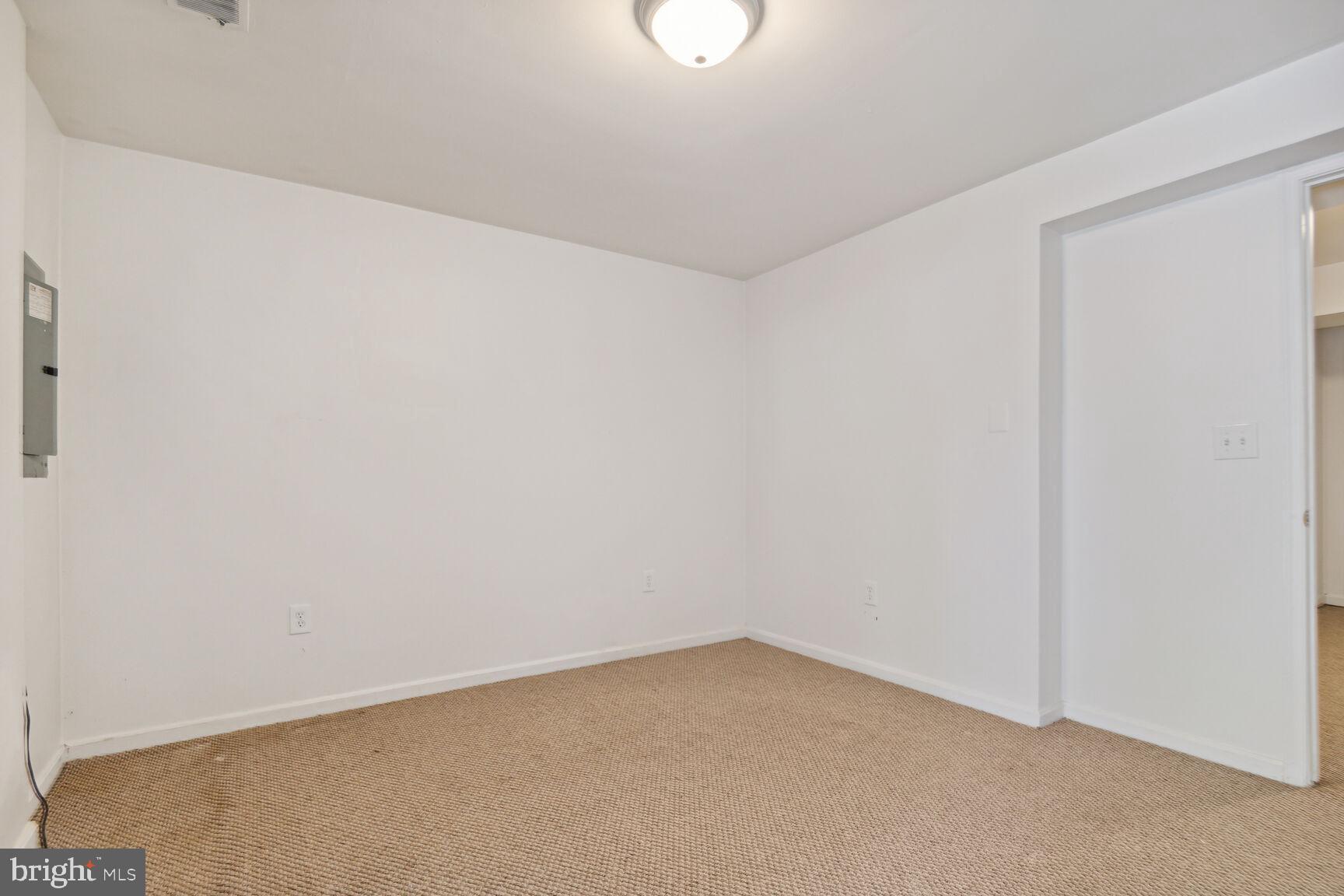 COLLEGE VIEW - Residential Lease