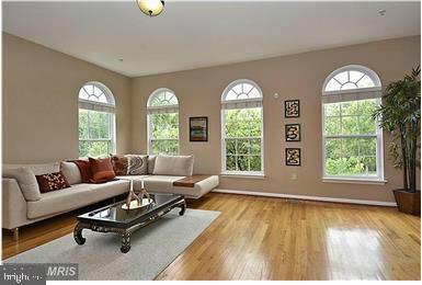 KING FARM - Residential Lease