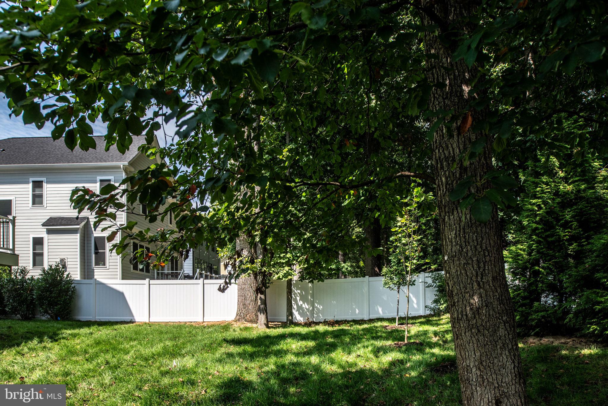 VIENNA WOODS - Residential