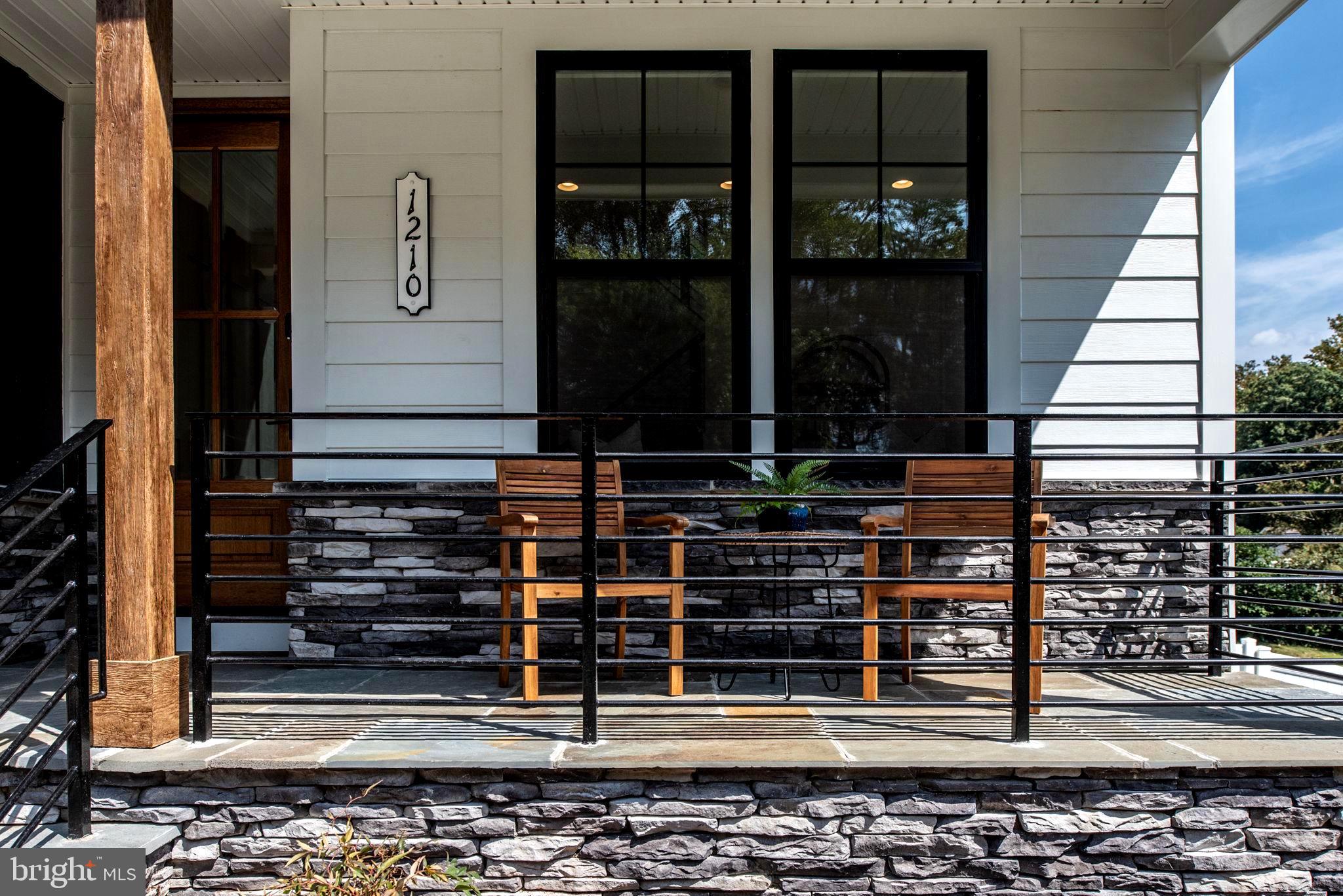 VIENNA WOODS - Residential