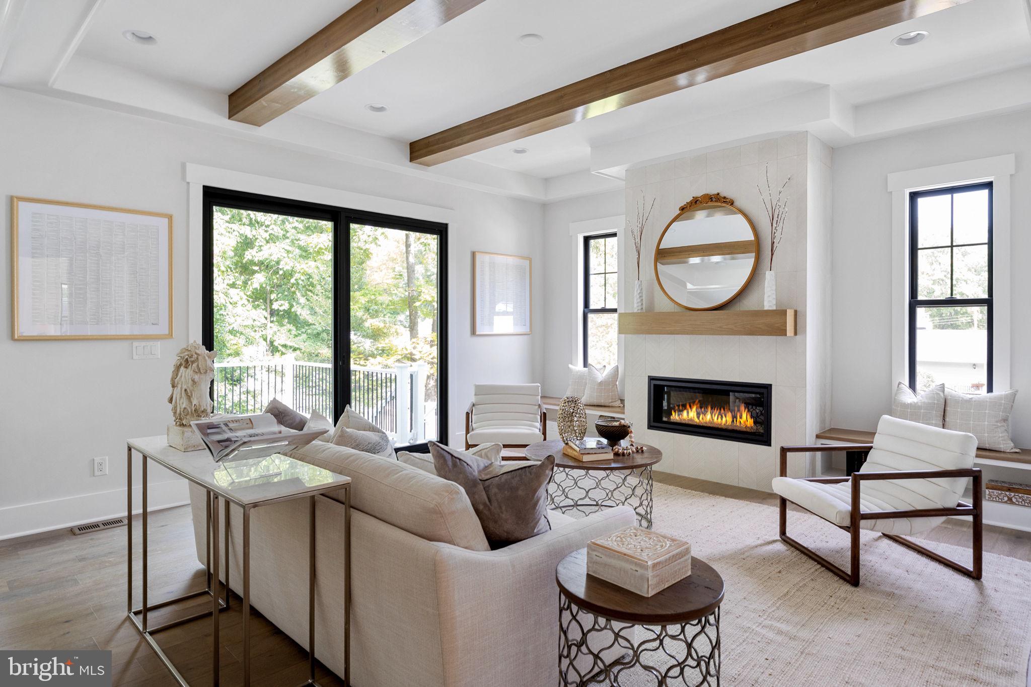 VIENNA WOODS - Residential