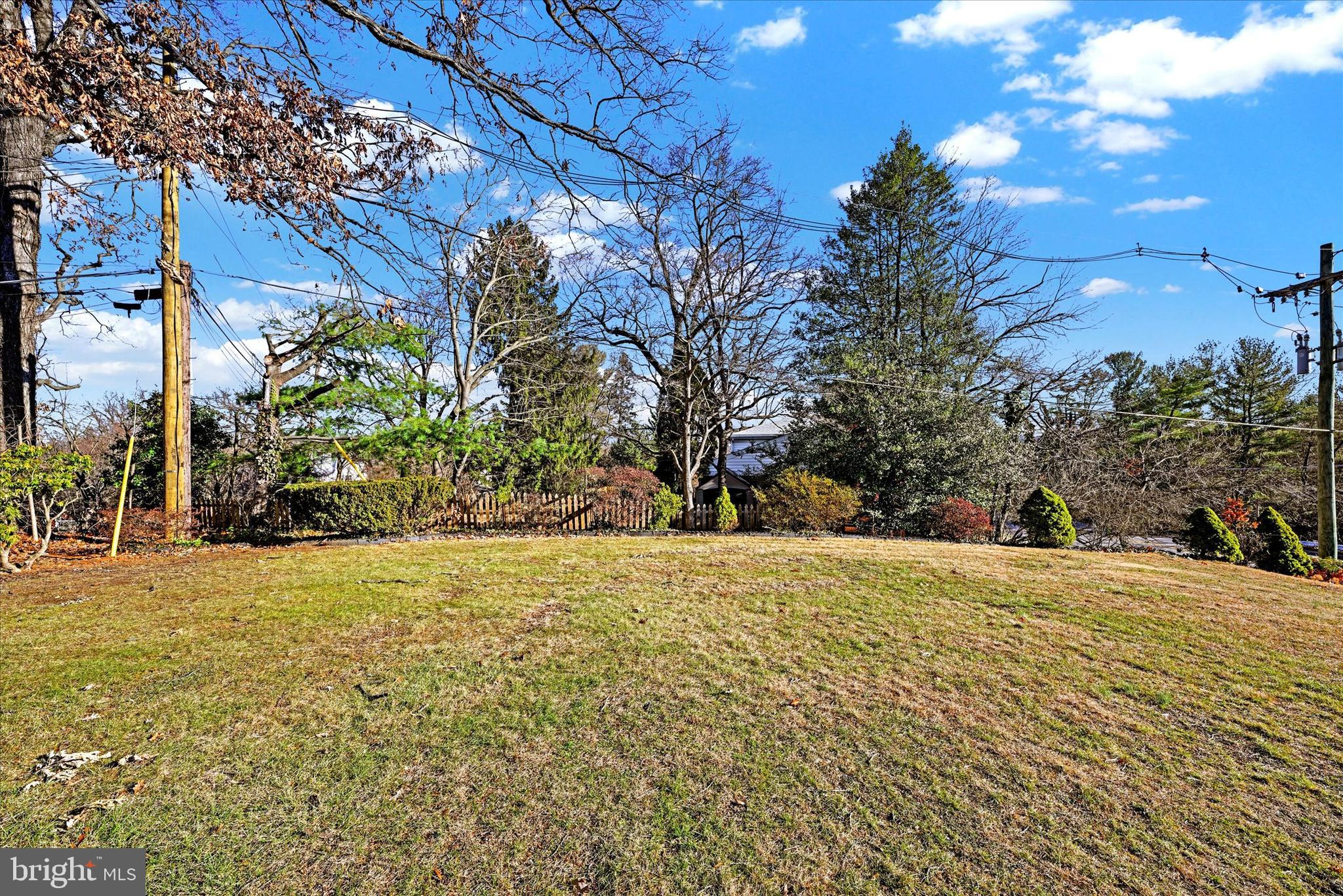 YORK MANOR - Residential