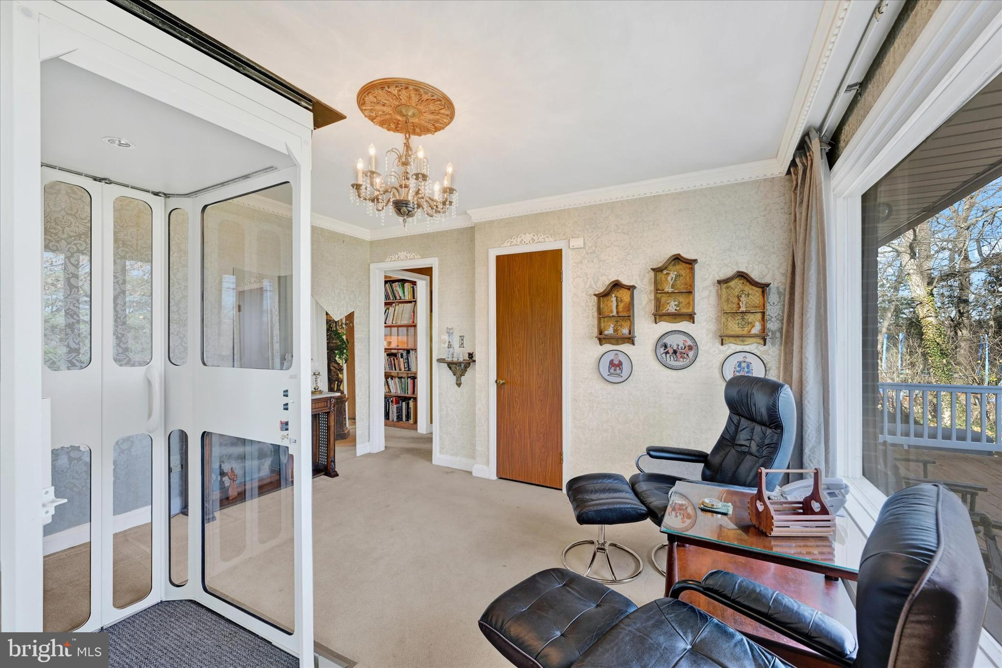 YORK MANOR - Residential