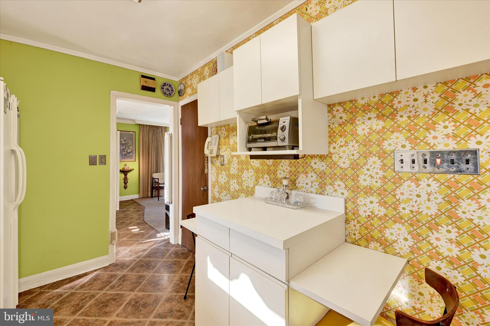 YORK MANOR - Residential